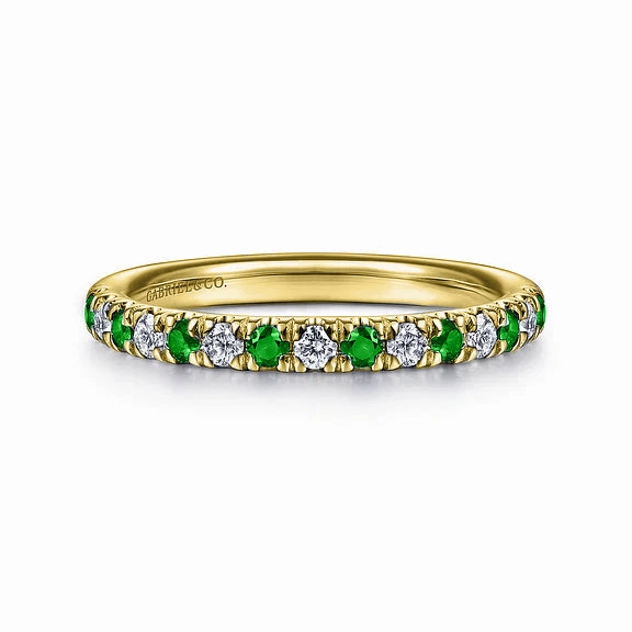 14K Yellow Gold 15 Stone Diamond and Emerald Anniversary Band Distinctive Look Gloss Moment