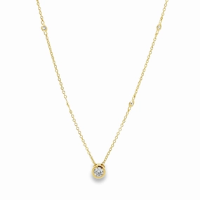 14K Yellow Gold Diamond Shell Bezel Set Diamond Station Necklace Fresh Light Allure Accent