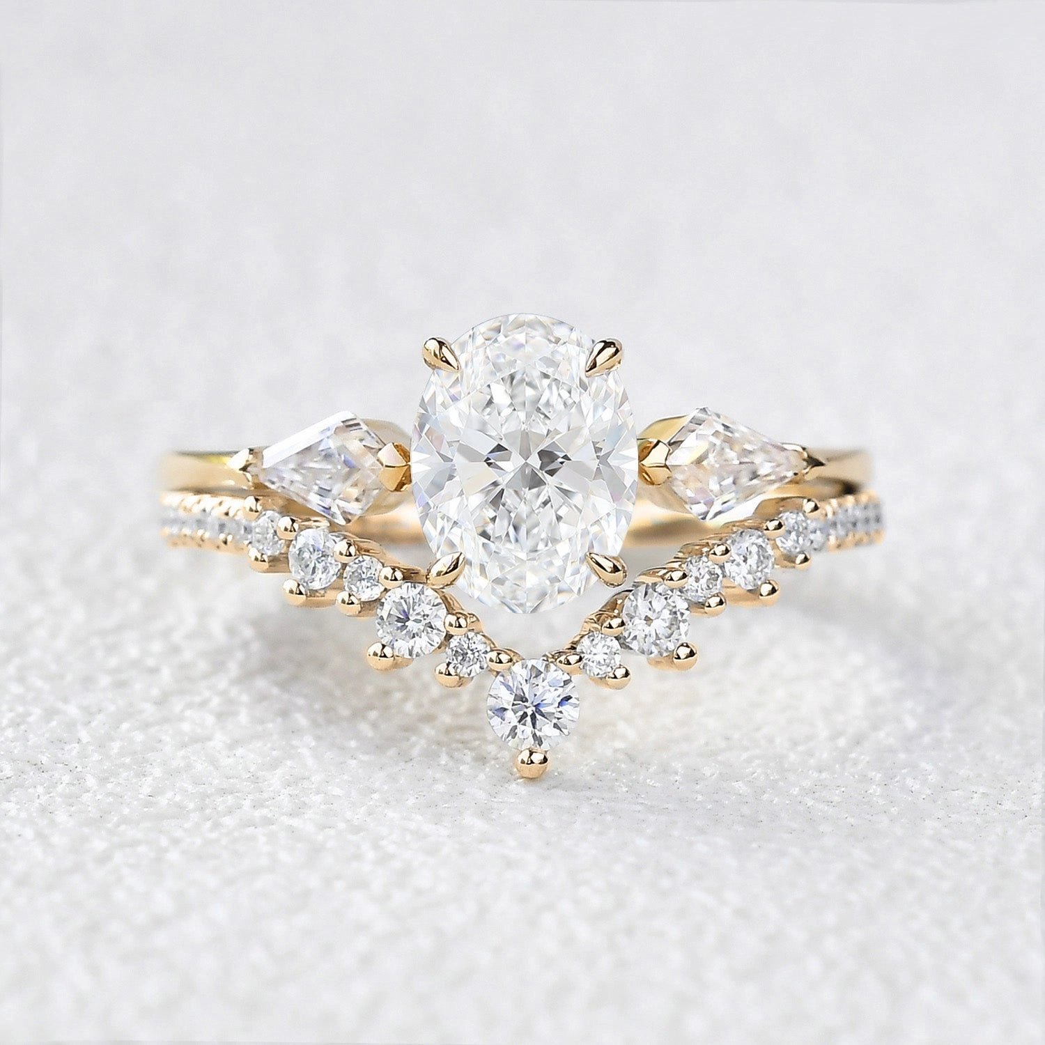 1.0-2.0 Oval Cut Lab Grown Diamond Three Stone Ring Set 2pcs Timeless Article