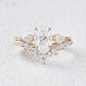 1.0-2.0 Oval Cut Lab Grown Diamond Three Stone Ring Set 2pcs Gala Accent