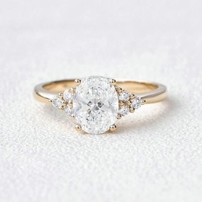1.0-2.0ct Oval Cut Lab Grown Diamond Classic Three Round Stone Gold Ring Weatherproof Layer