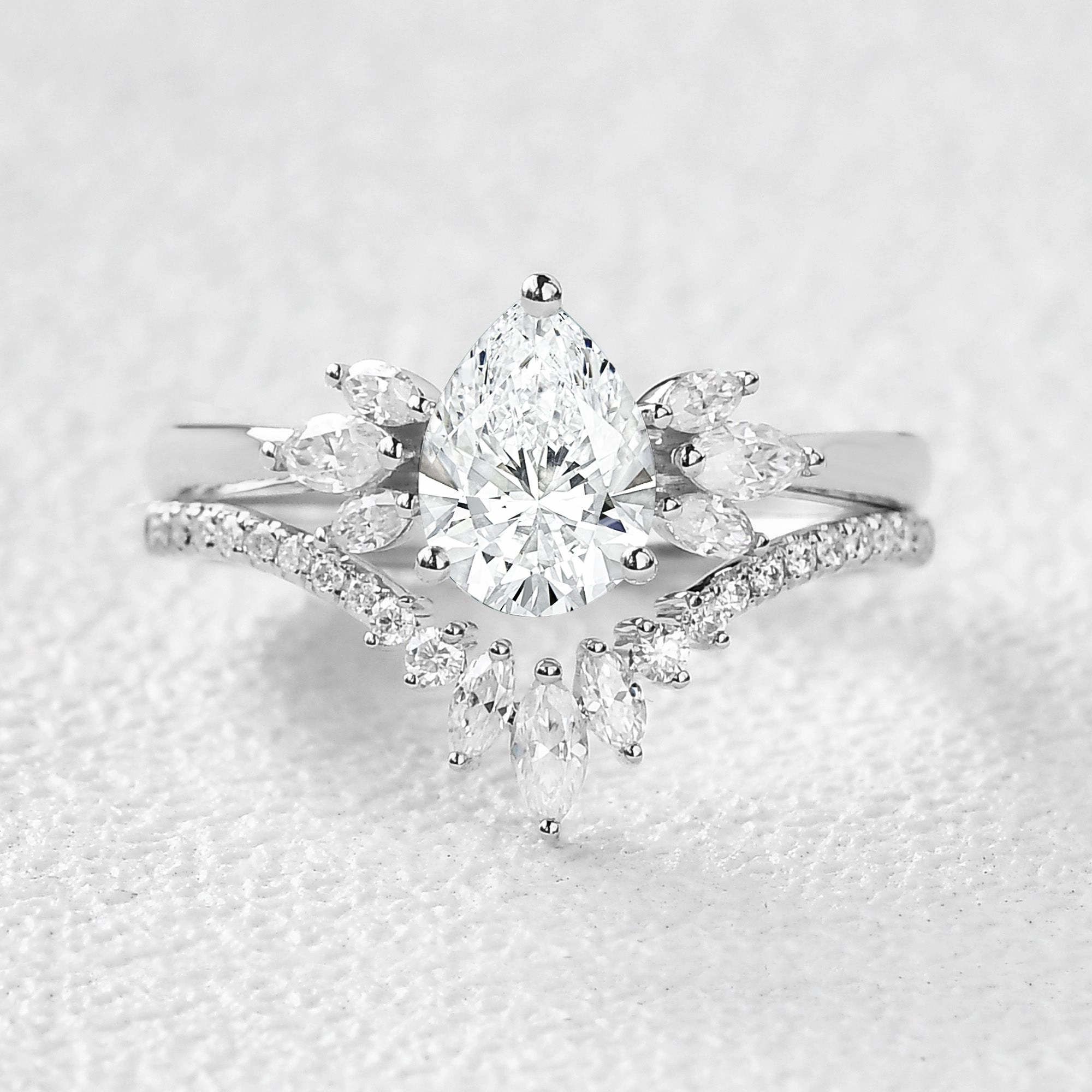 1.0ct Pear Cut Lab Grown Diamond Butterfly Fairy Ring Set 2pcs Modern Creation Organic form