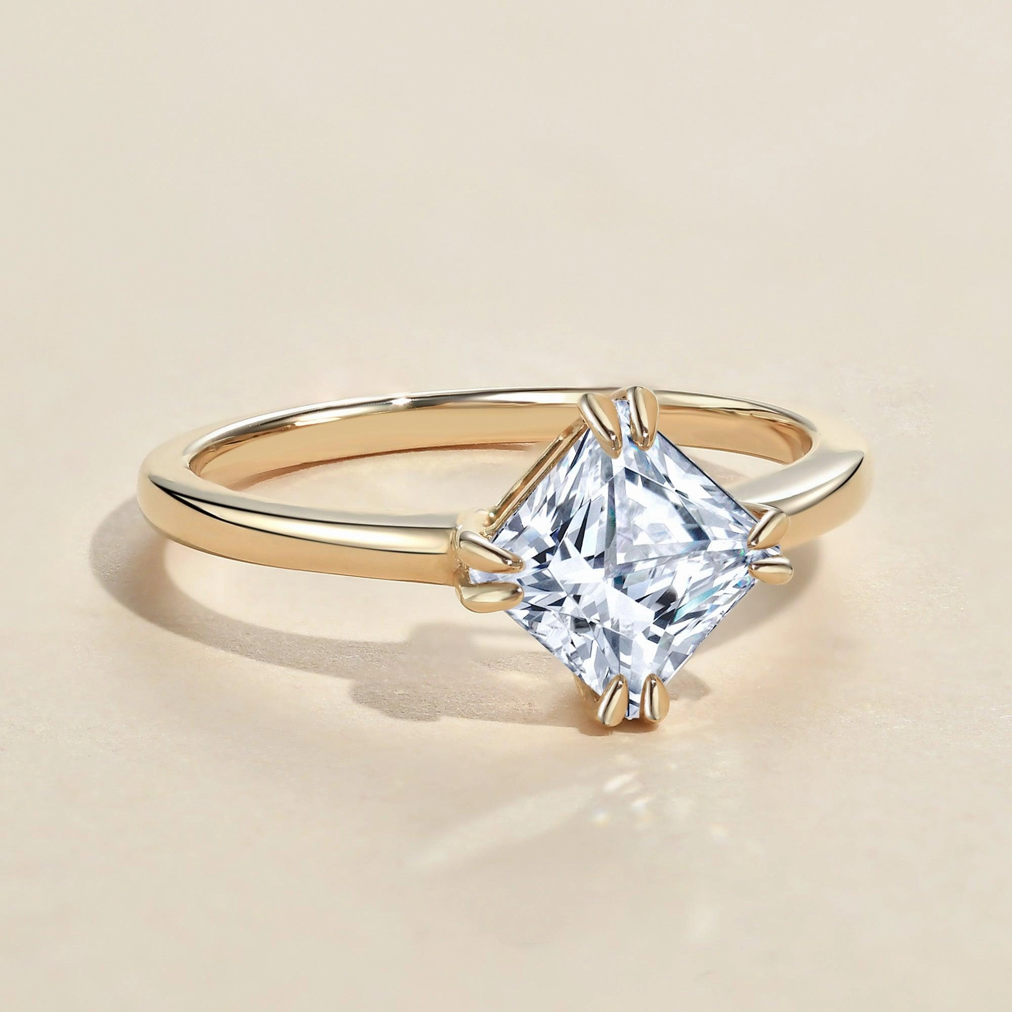 1.0ct Princess Cut Moissanite Double-Claw Solitaire Ring Creative Ornament