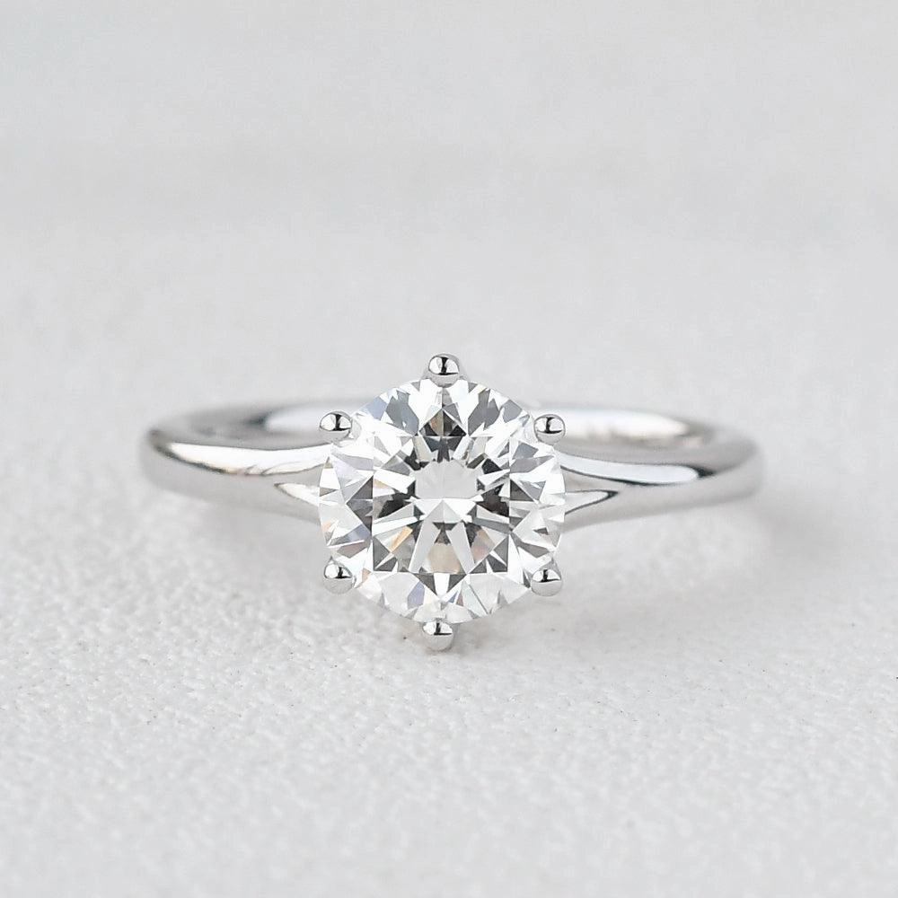 Love Token 1.0ct Round Cut Moissanite Six-Prong Classic Solitaire Ring