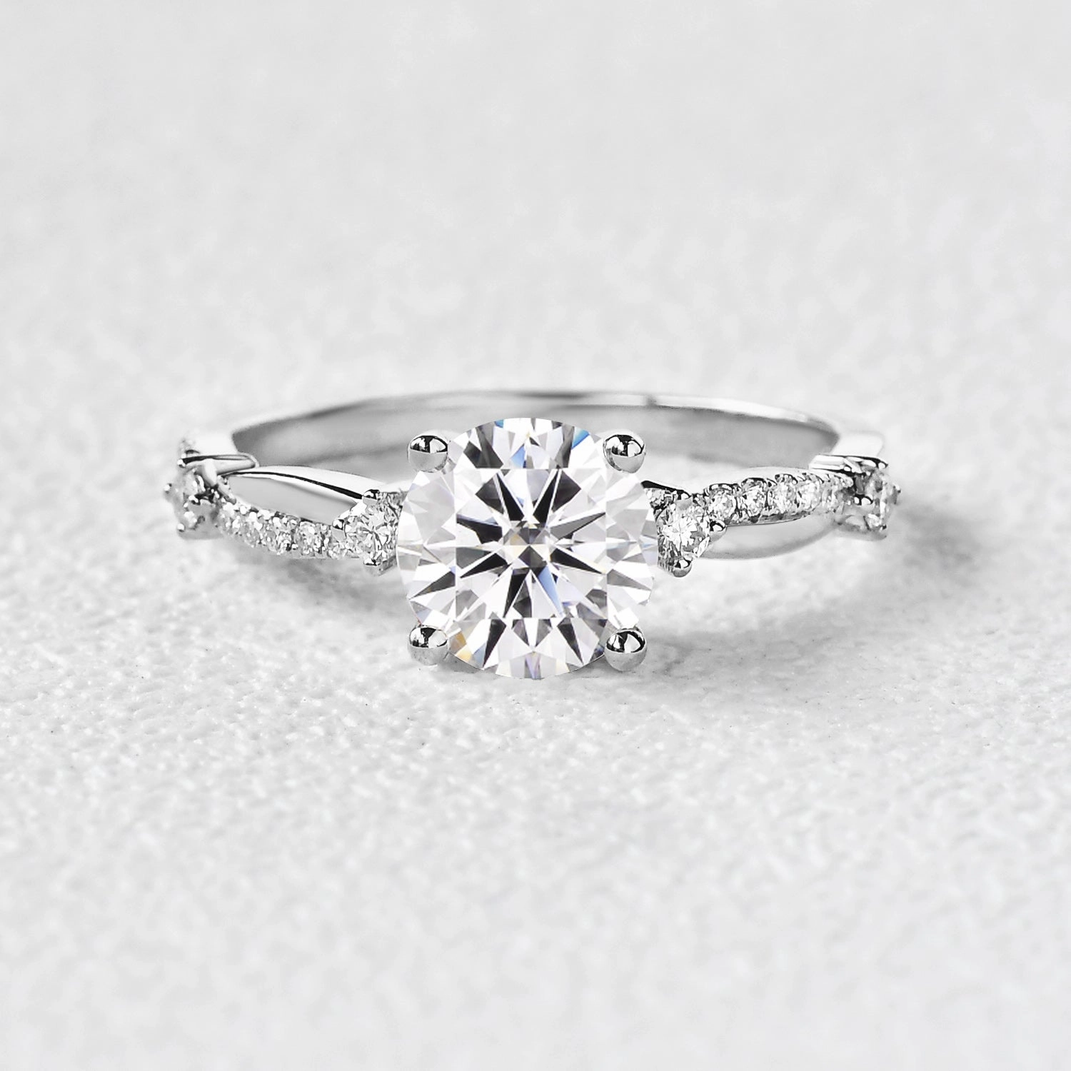 Luminous Shine Ethereal Vibe 1.0ct Round Cut Moissanite Twisted Solitaire Ring