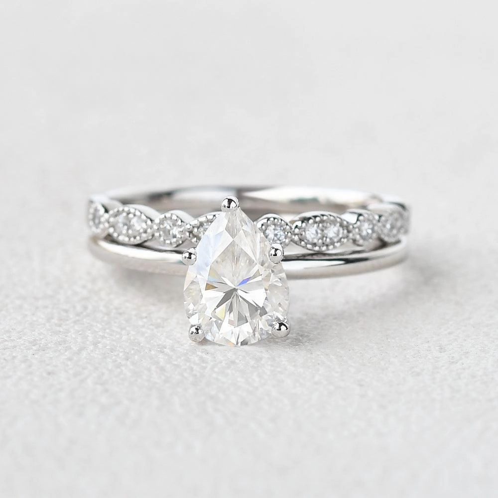 Radiant Shine 1.3ct Pear Shaped Moissanite Solitaire Ring Set 2pcs