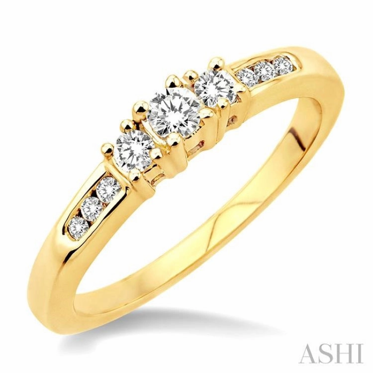 Mass market 1/4 ctw Nine Stone Round Cut Diamond Engagement Ring in 14K Yellow Gold