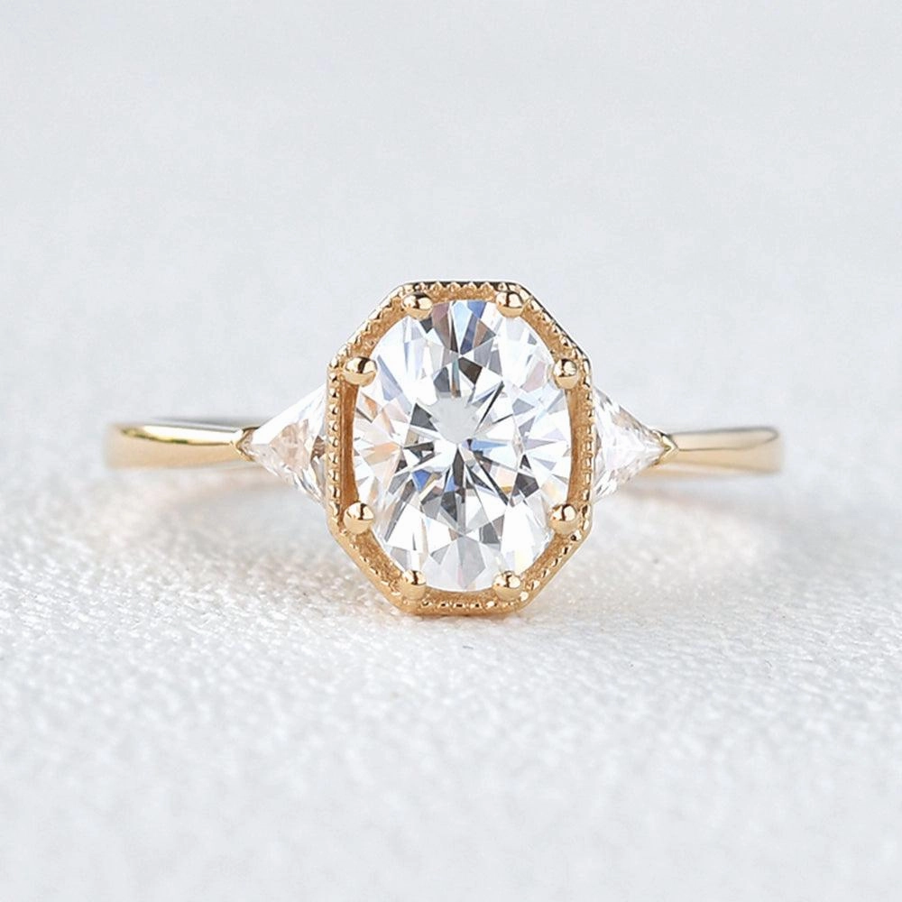Creative Ornament 1.5ct Geometric Moissanite Three-stone Vintage Ring
