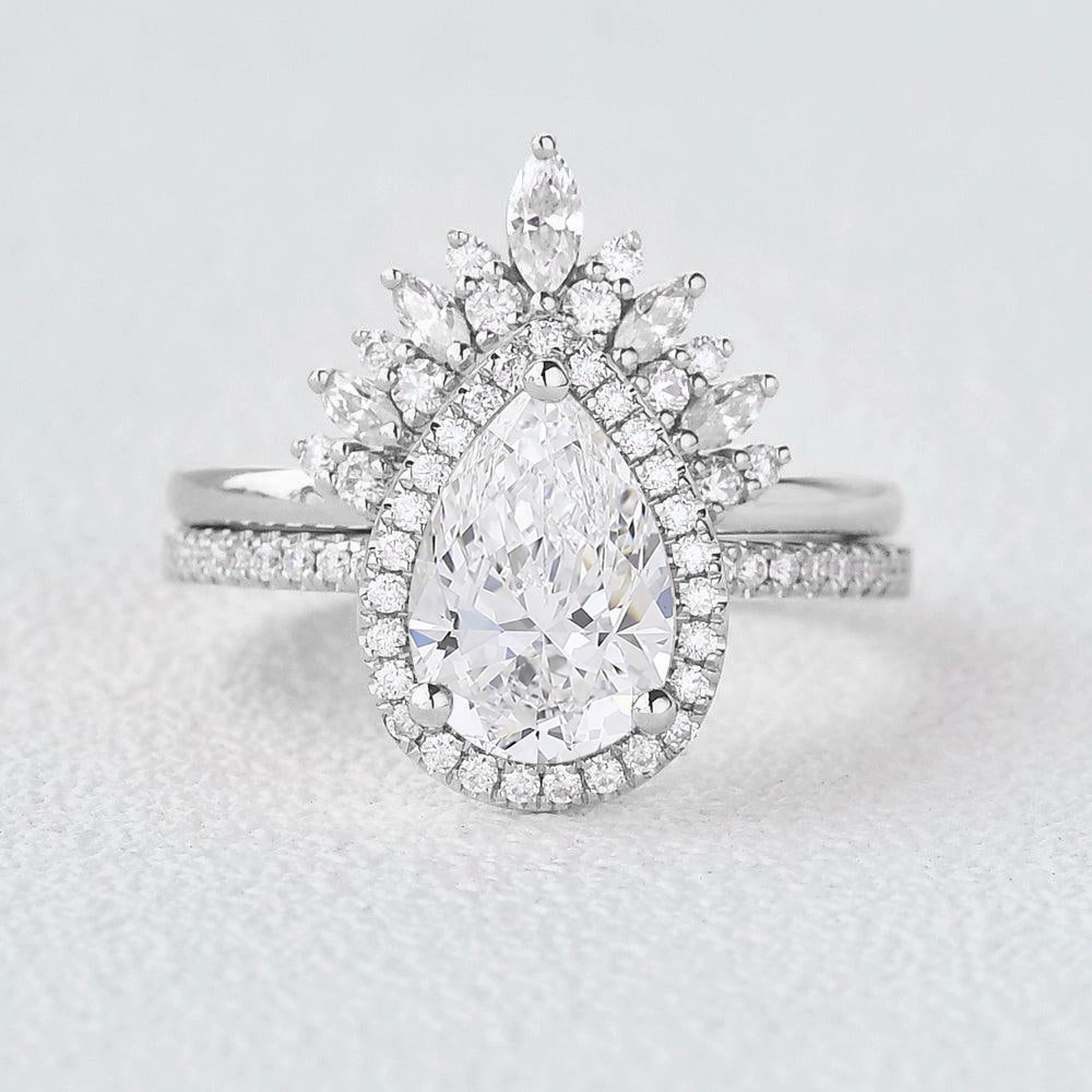Low Profile Modern Interpretation 2.0 Classic Pear Cut Lab Grown Diamond Halo Ring Set 2pcs