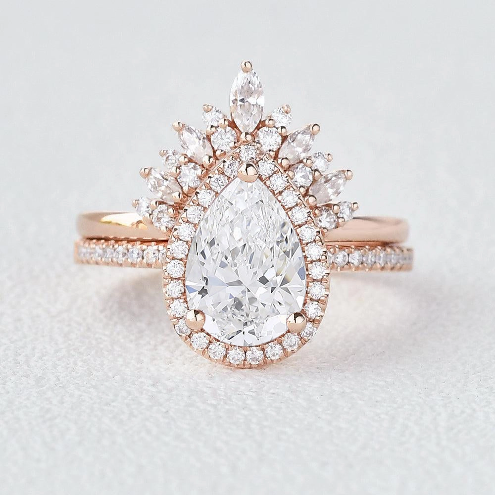 Delicate Symbol 2.0 Classic Pear Cut Lab Grown Diamond Halo Ring Set 2pcs