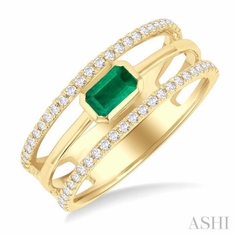 Luxury Simplicity Fantastic Accessory 5x3 MM East- West Emerald and 1/4 Ctw Single Cut Diamond Triple Split Precious Ring in 10K Yellow Gold