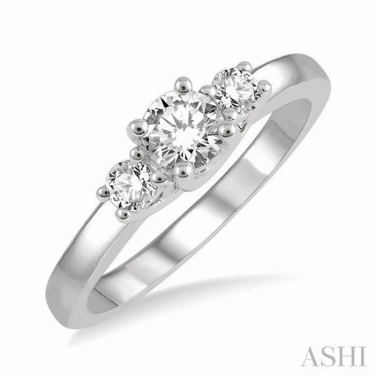 Seasonal Gift Autumn Fashion 1/2 ctw Round Cut Diamond Three-Stone Ring in 14K White Gold