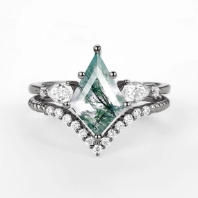 Black Gold Kite Moss Agate Three Stones Engagement Ring Set 2pcs Understated Spark Effortless Sparkle