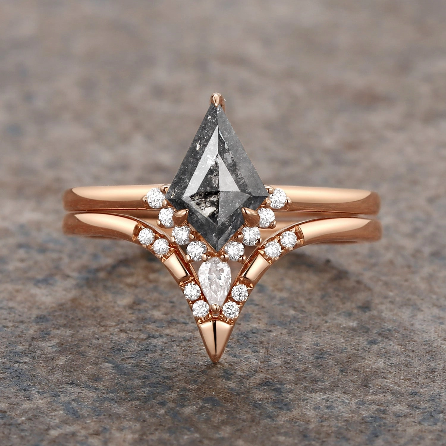 Kite Salt and Pepper Diamonds Vintage Engagement Ring Set 2pcs Unique Highlight Graceful Appeal