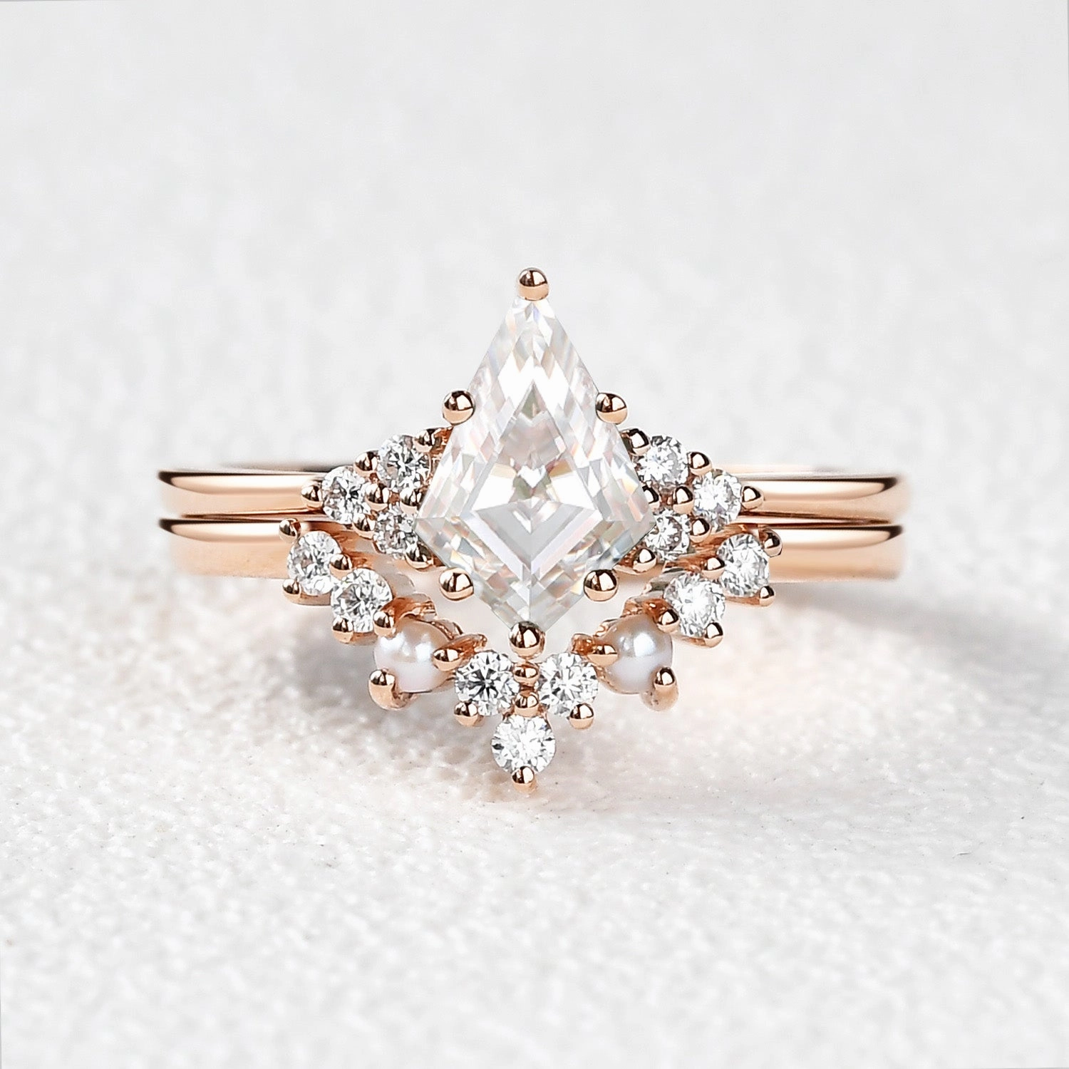 Kite Cut Moissanite Pearl Engagement Ring Set 2pcs Corrosion resistant