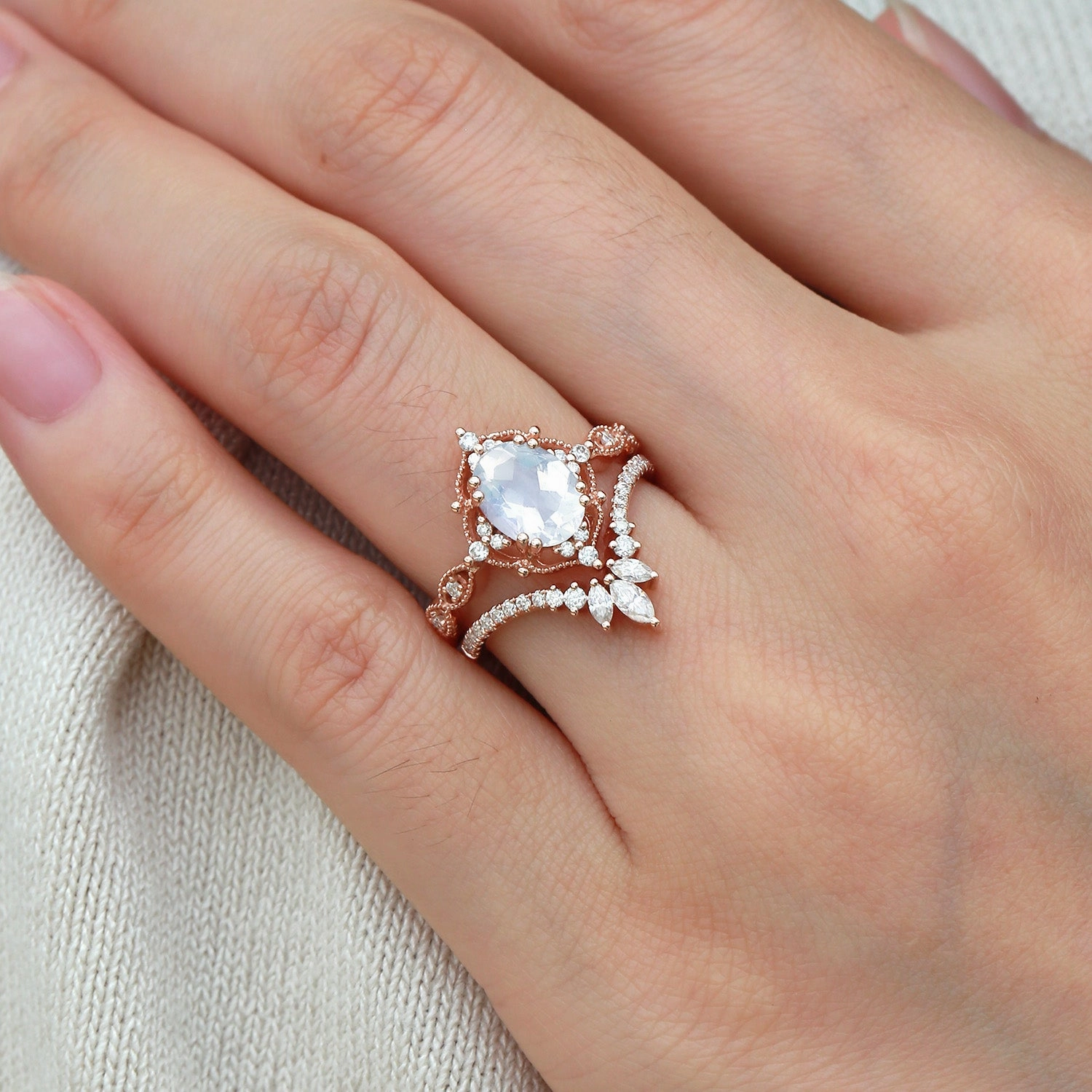 1.5ct Moonstone Signature Vintage Chevron Ring Set 2pcs Gorgeous Accent