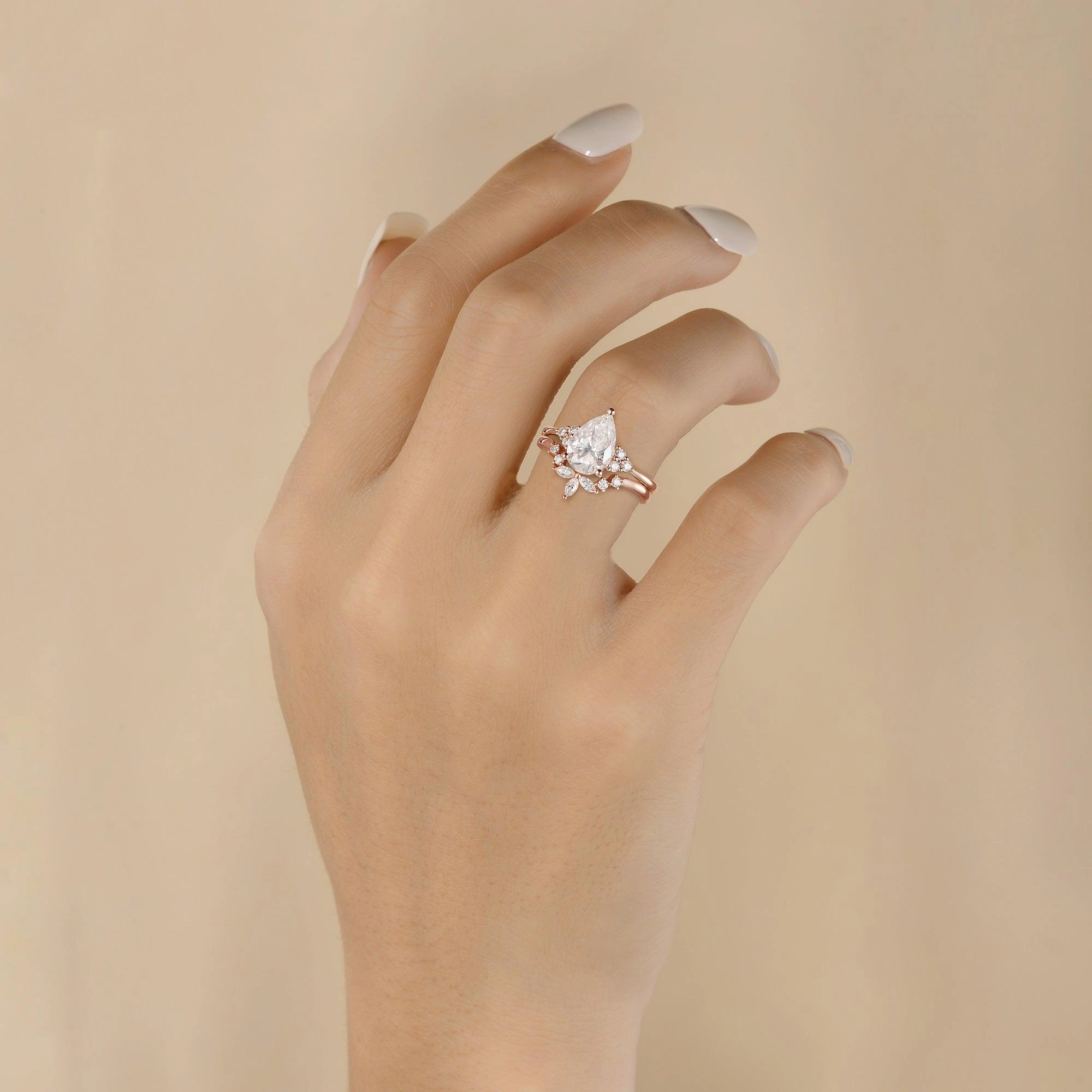 2.0ct Pear Shaped Moissanite Rose Gold Ring Set 2pcs HighEnd Keepsake Exclusive Object