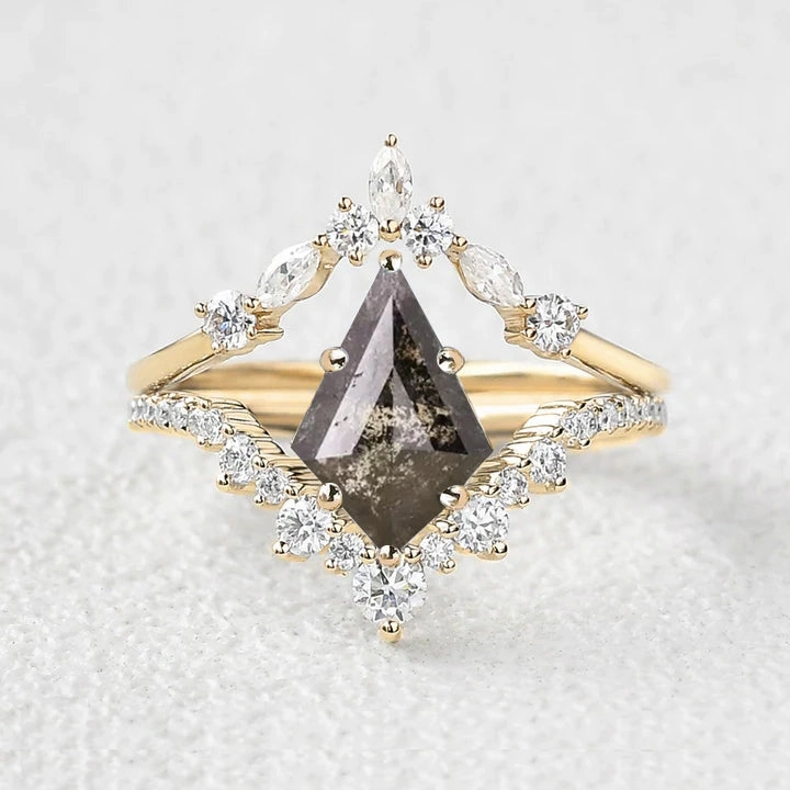 Subtle Grace Kite Salt and Pepper Diamonds Ring Set 2pcs