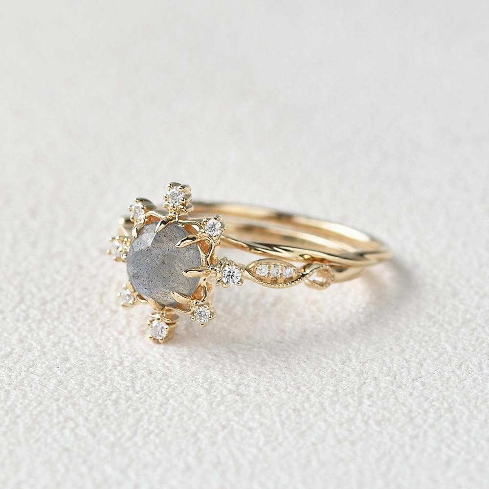 Strong Ornament HighEnd Item Round Cut Labradorite Vintage Inspired Ring Set 2pcs