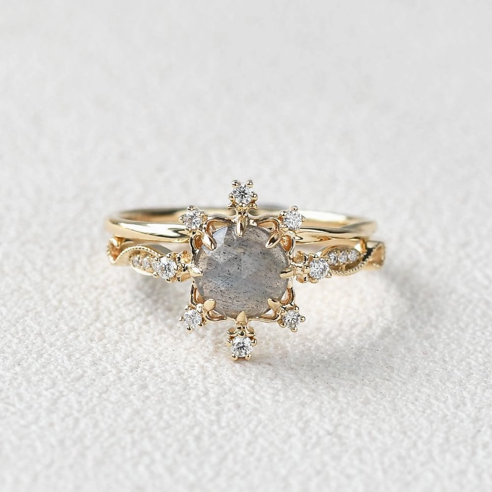 Luxurious Look On Trend Round Cut Labradorite Vintage Inspired Ring Set 2pcs