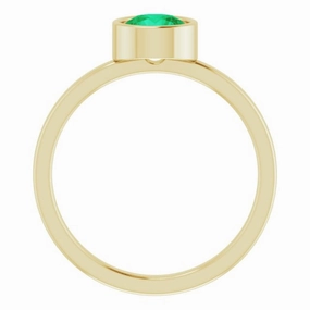 Premium Decoration Affordable Craft 14K Yellow 6 mm Lab-Grown Emerald Ring
