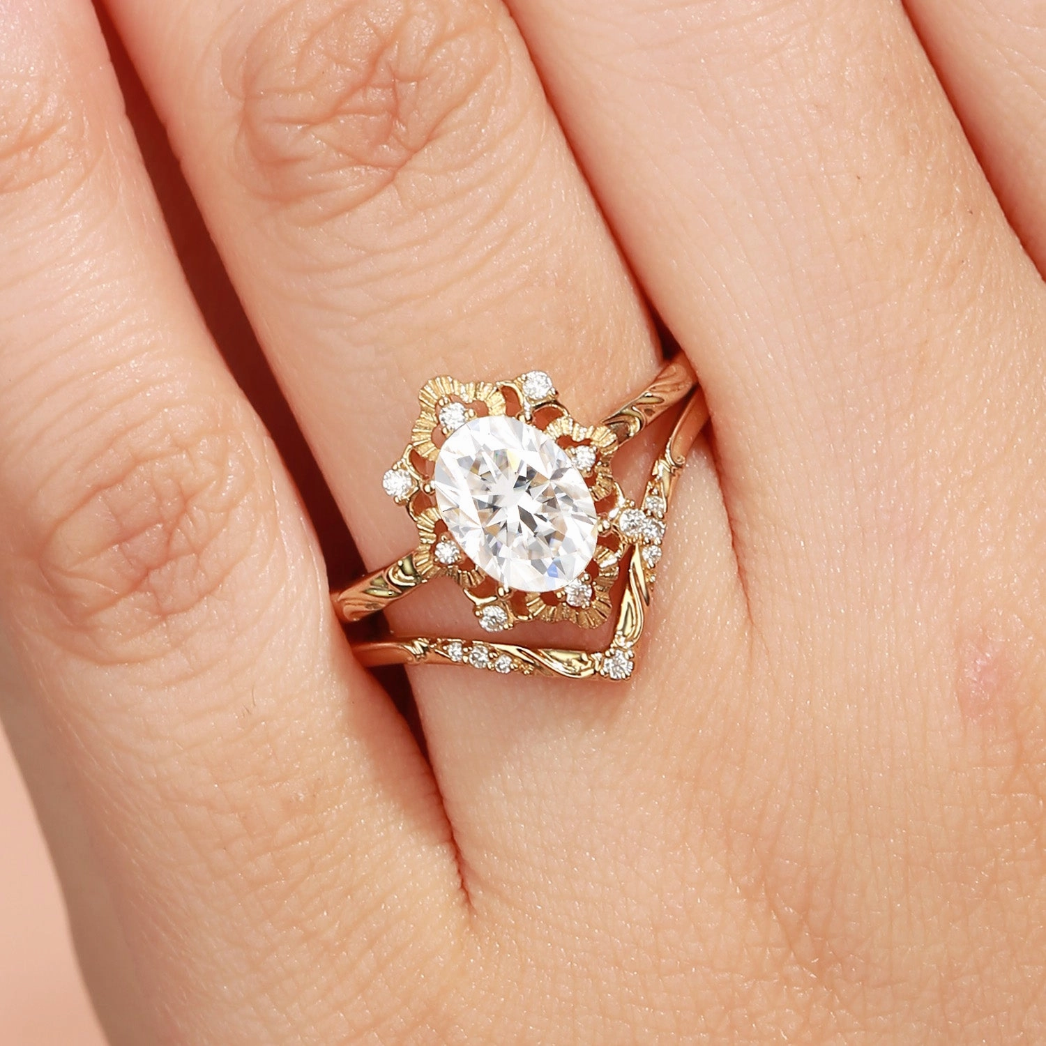 Oval Cut Engraved Moissanite Vintage Ring Set 2pcs - Velvet All Day Style Handcrafted Glam