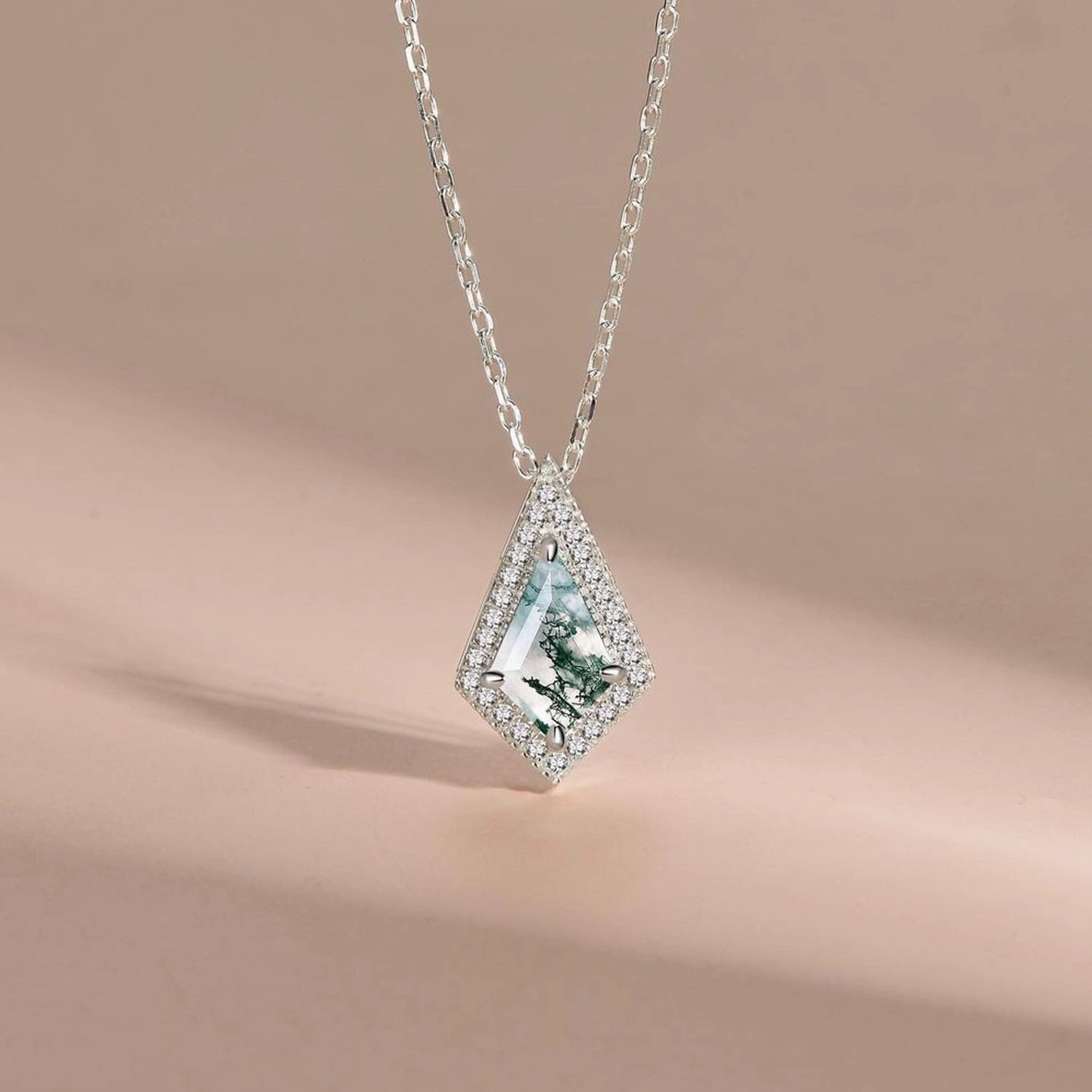 Classic Outfit 1.5ct Moss Agate Geometric Halo Diamond Necklace