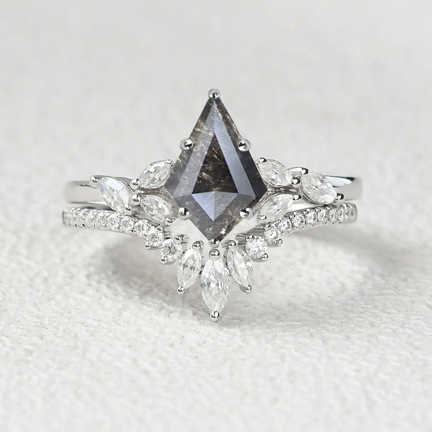 Kite Cut Salt and Pepper Diamonds Cluster Engagement Ring Set 2pcs Layered Texture Modern Craft