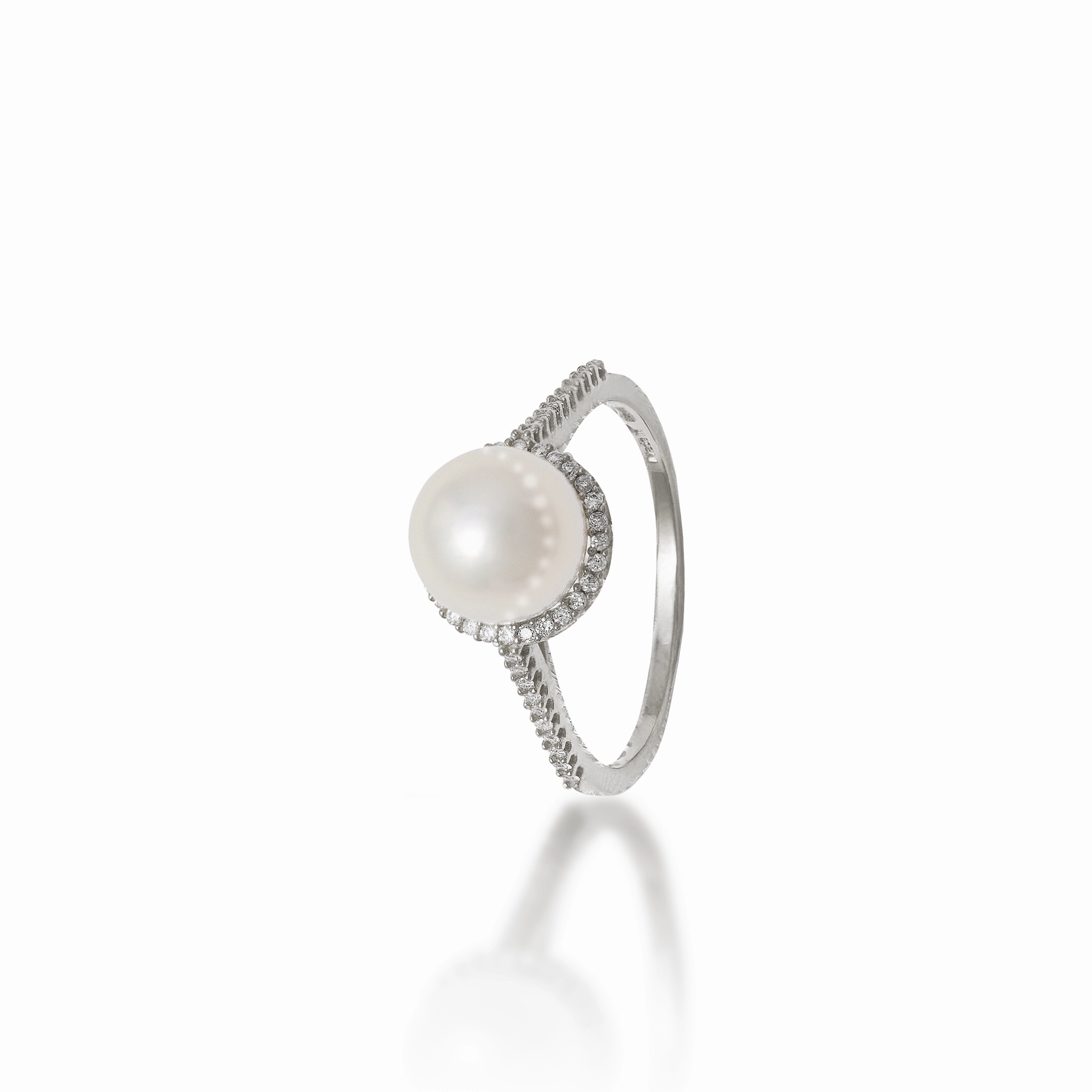 Flawless Look Halo Akoya White Pearl Ring in White Gold with Diamonds - 8mm