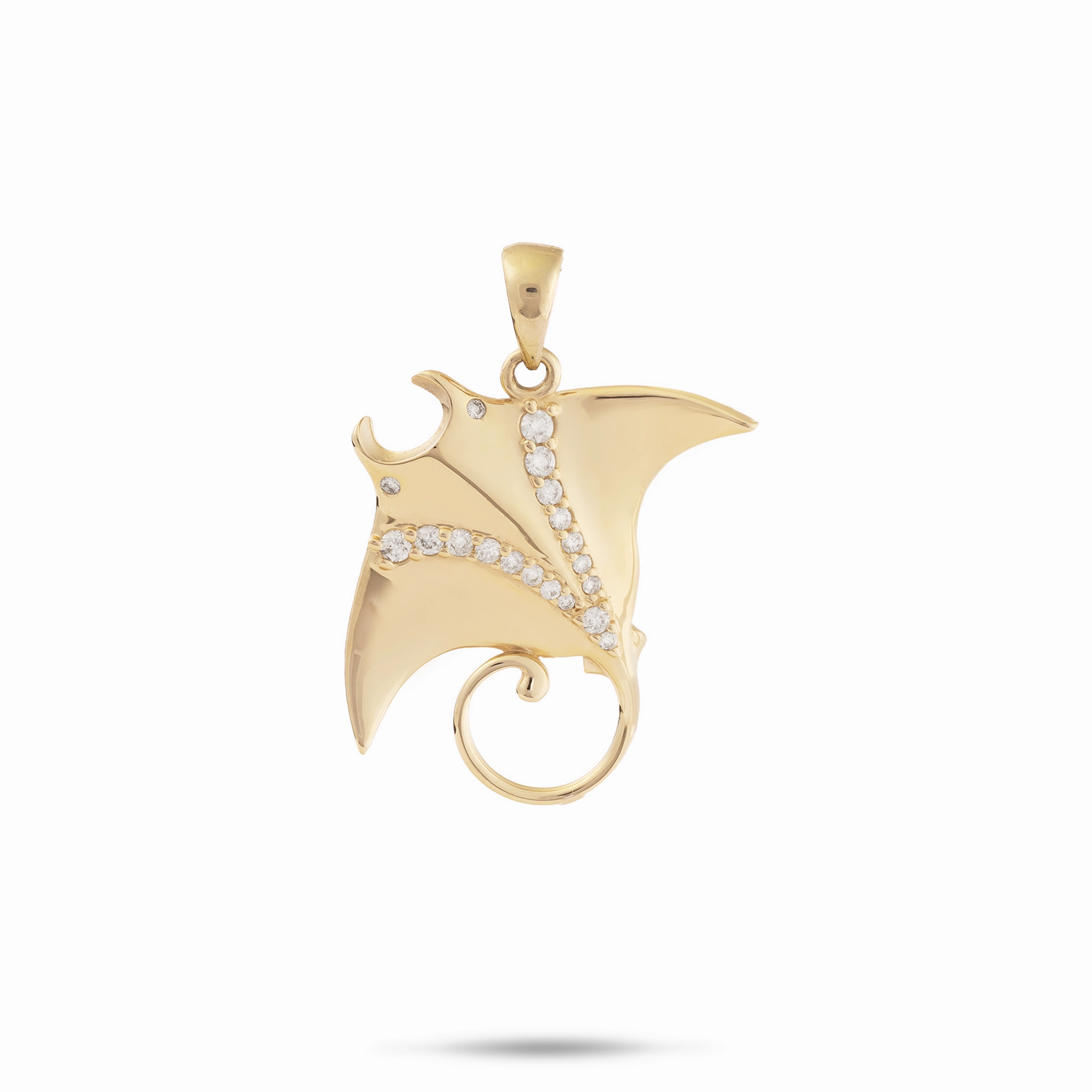 Elegant Beauty Luminous Shine Ocean Dance Manta Ray Pendant in Gold with Diamonds - 21mm