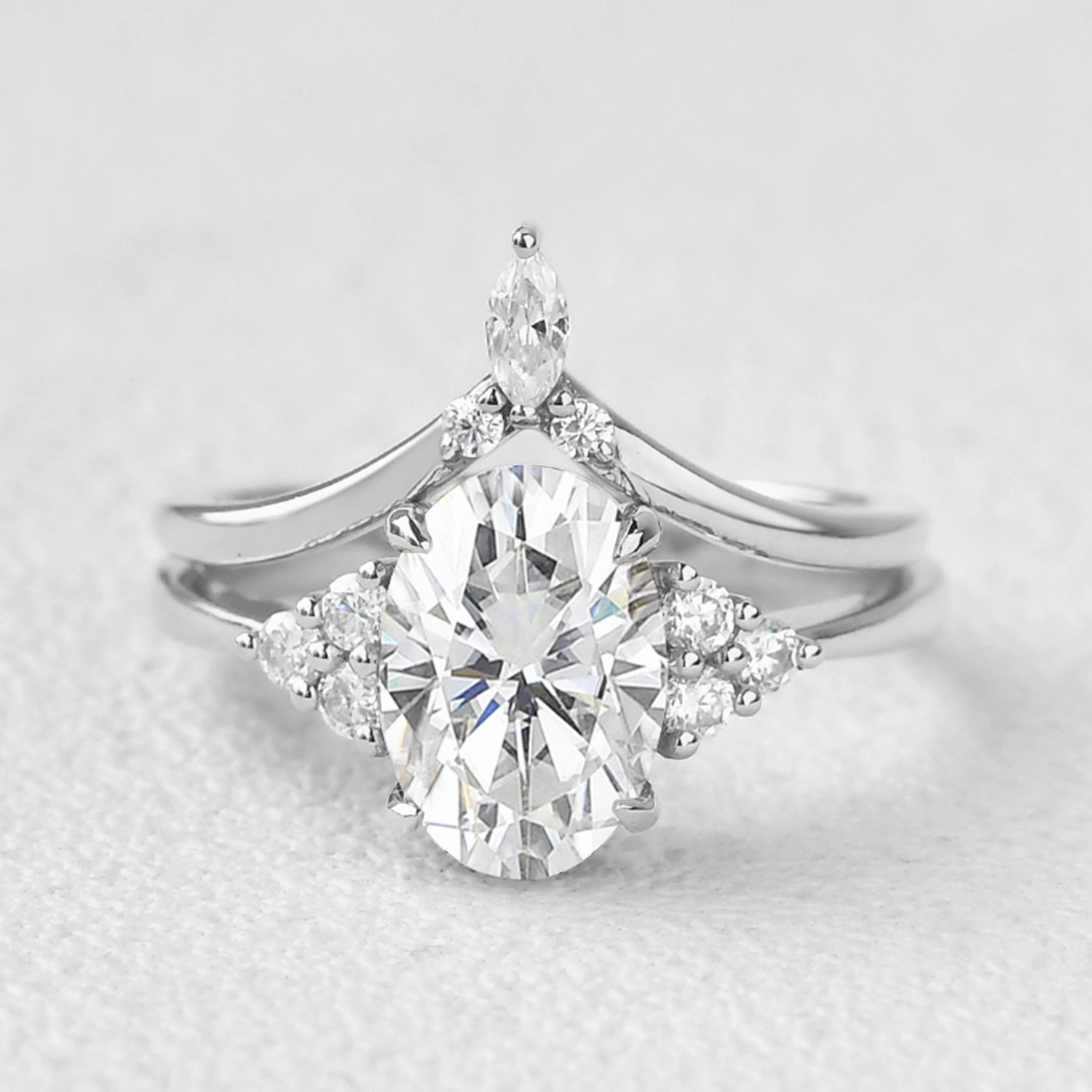 2.0ct Oval Cut Moissanite Vintage Gold Ring Set 2pcs Style Boost Petite Design