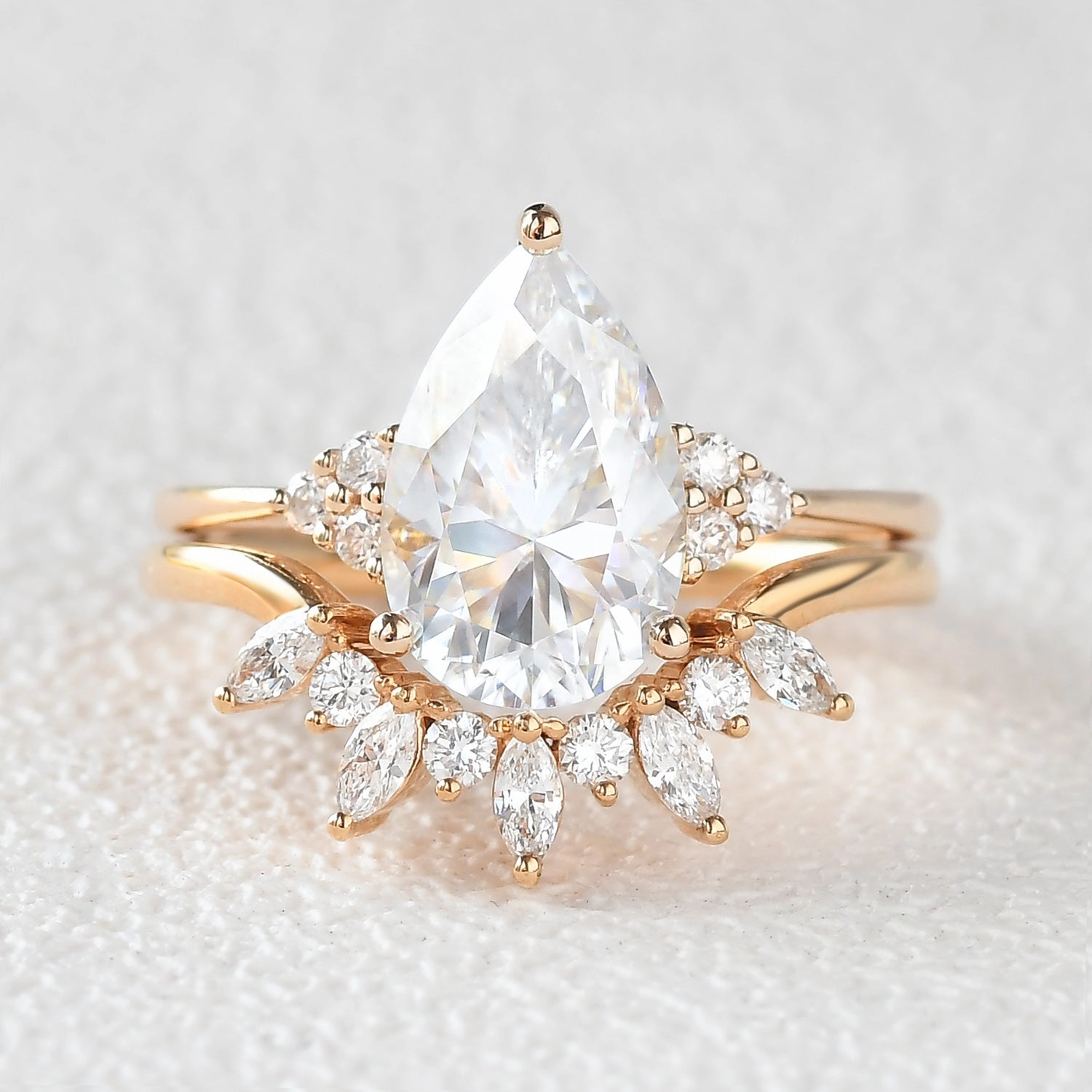 4.0ct Pear Moissanite Cluster Engagement Ring Set 2pcs Hypoallergenic Object Budget Craft