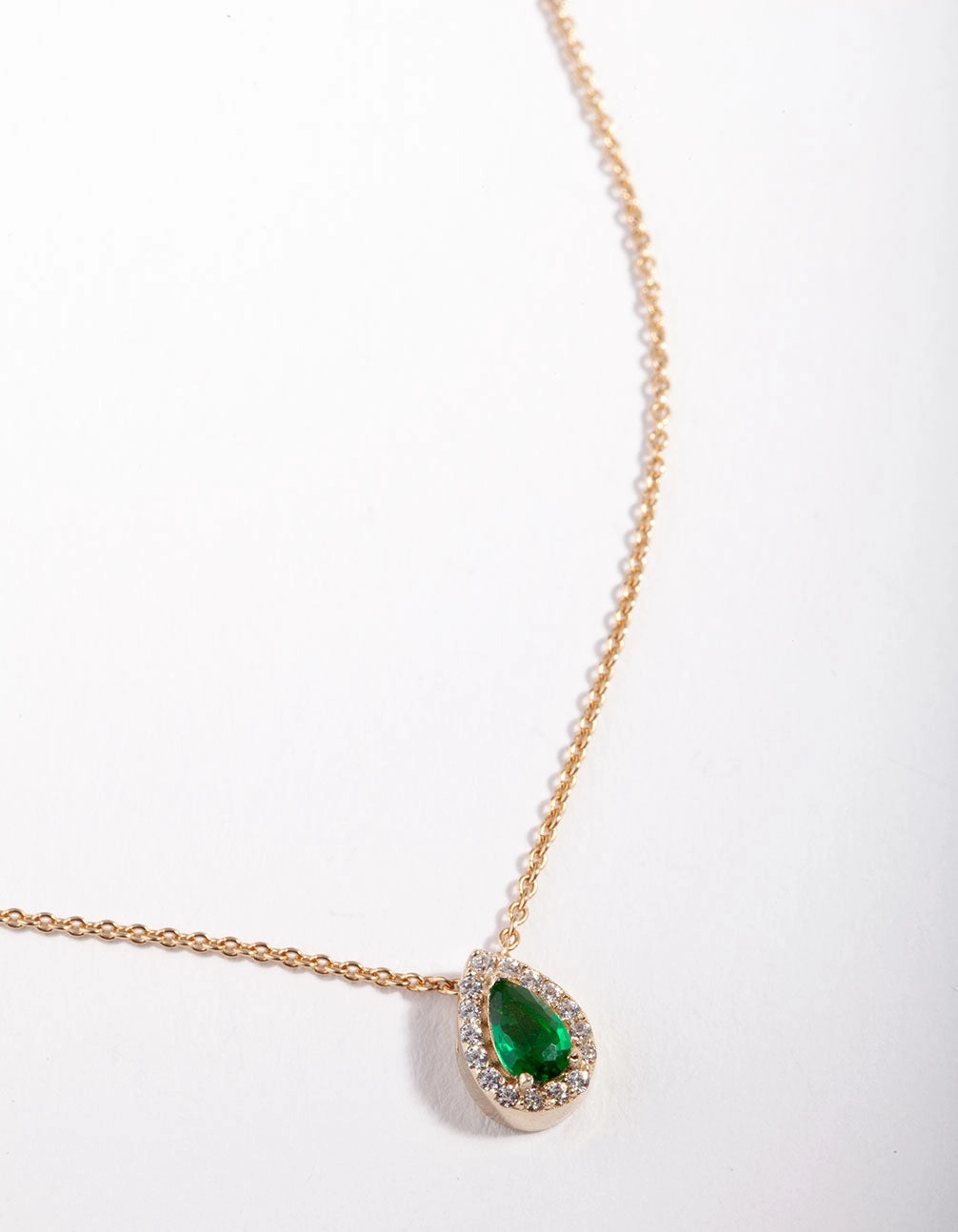 Delicate Mood City Elegance Gold Plated Sterling Silver Green Pear Halo Necklace