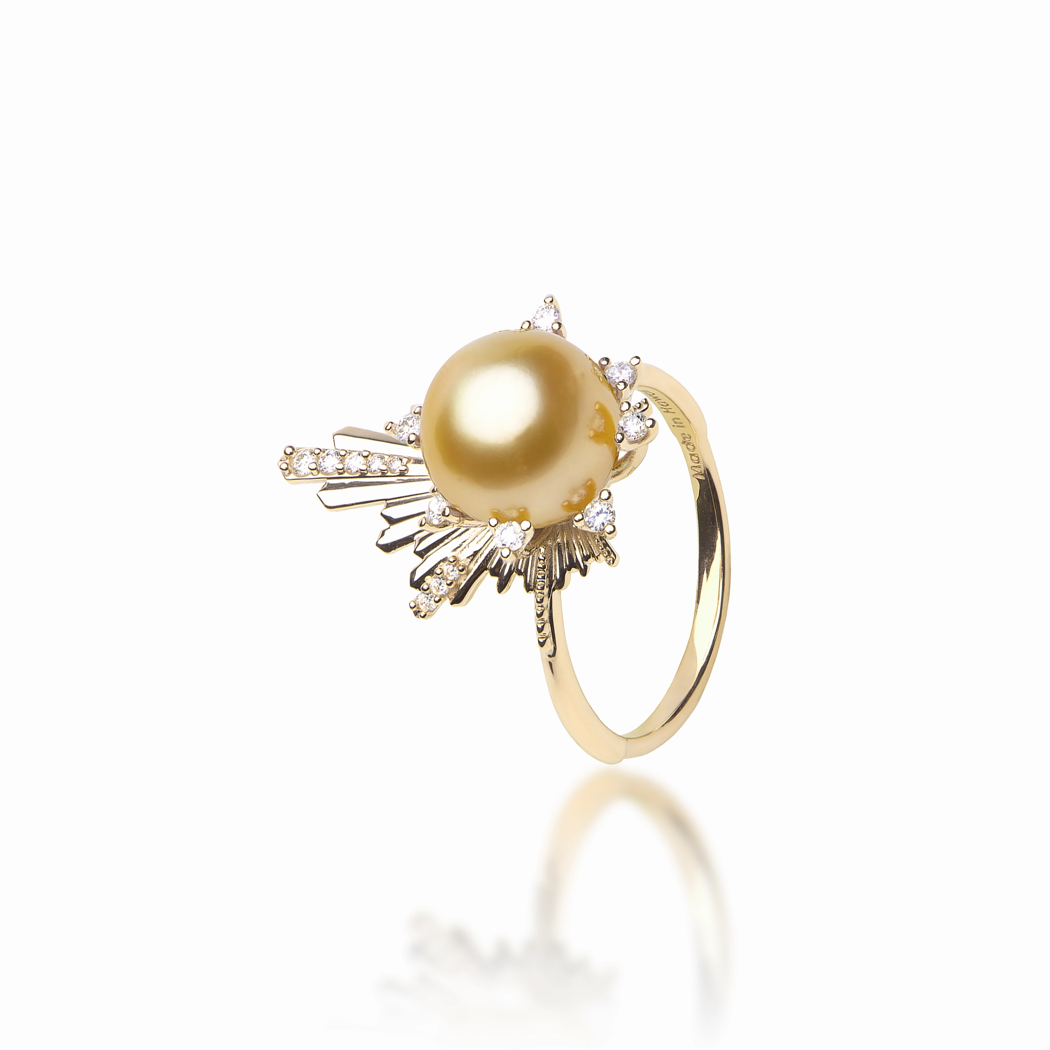 Dainty Accent E Ho???la South Sea Gold Pearl Ring in Gold with Diamonds - 21mm
