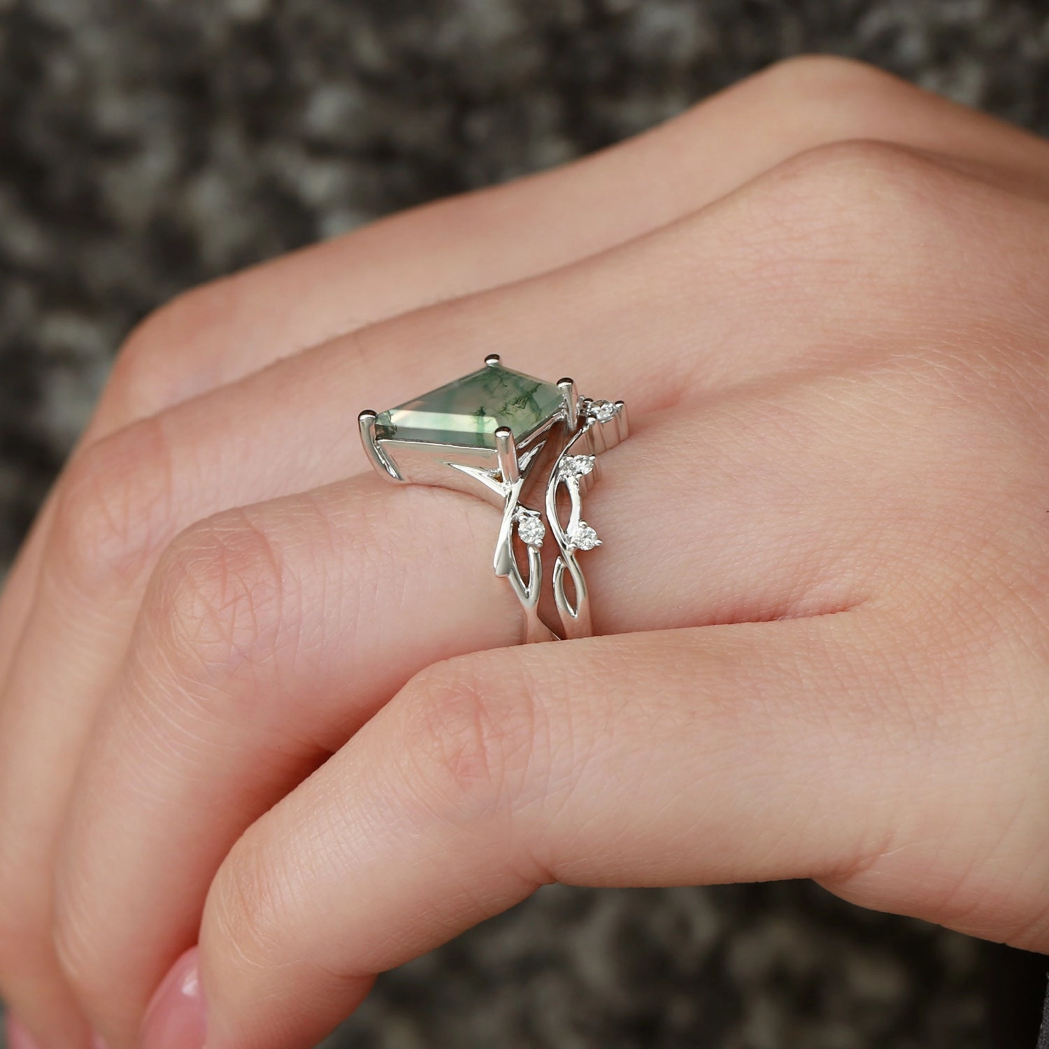 Branch Kite Shape Natural Moss Agate Engagement Ring Sets 2pcs Delicate Product