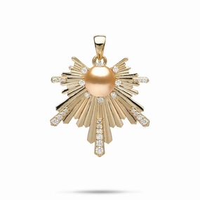 Wardrobe Staple E Ho???la South Sea Gold Pearl Pendant in Gold with Diamonds - 27mm