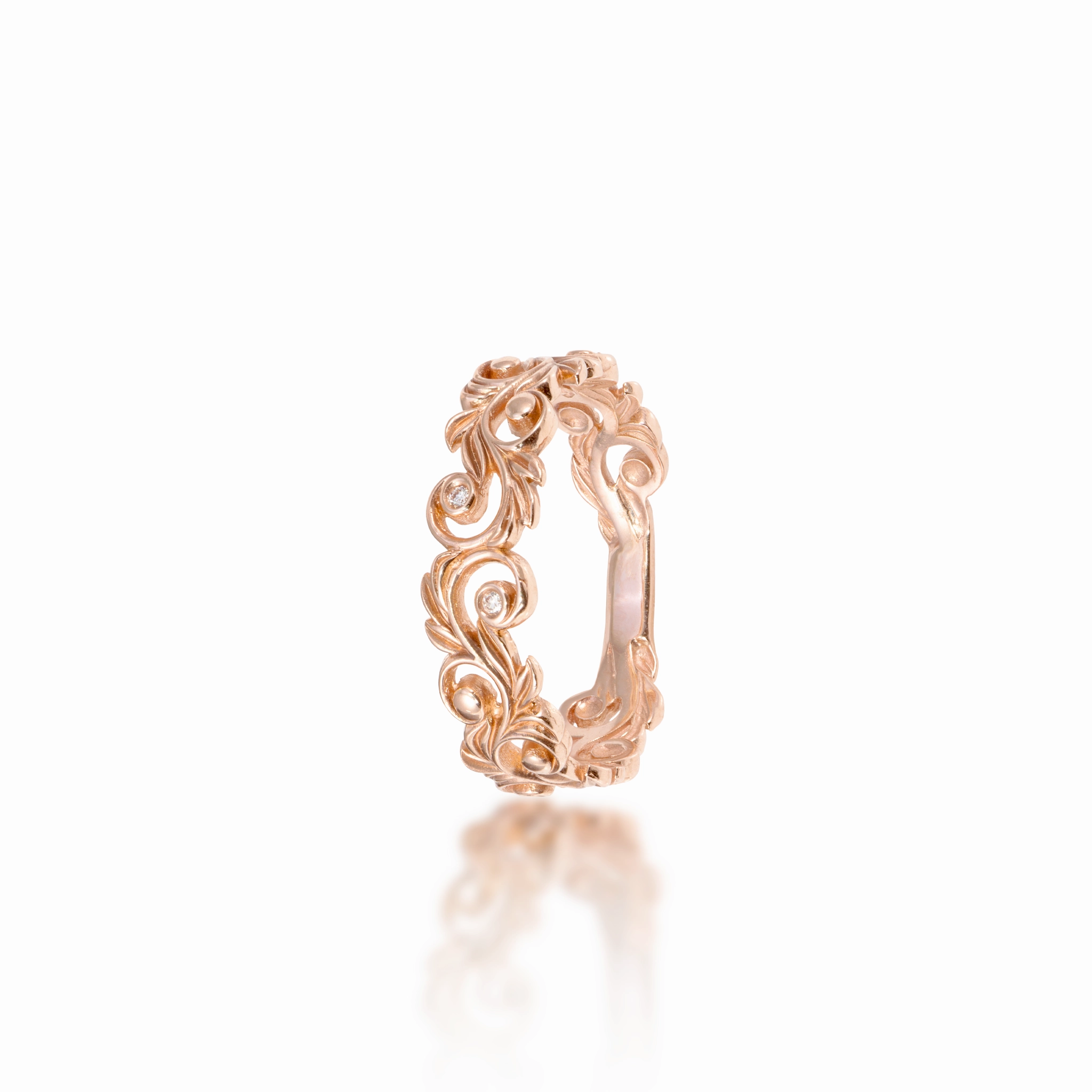 Living Heirloom Ring in Rose Gold with Diamonds - 6mm Evening Detail