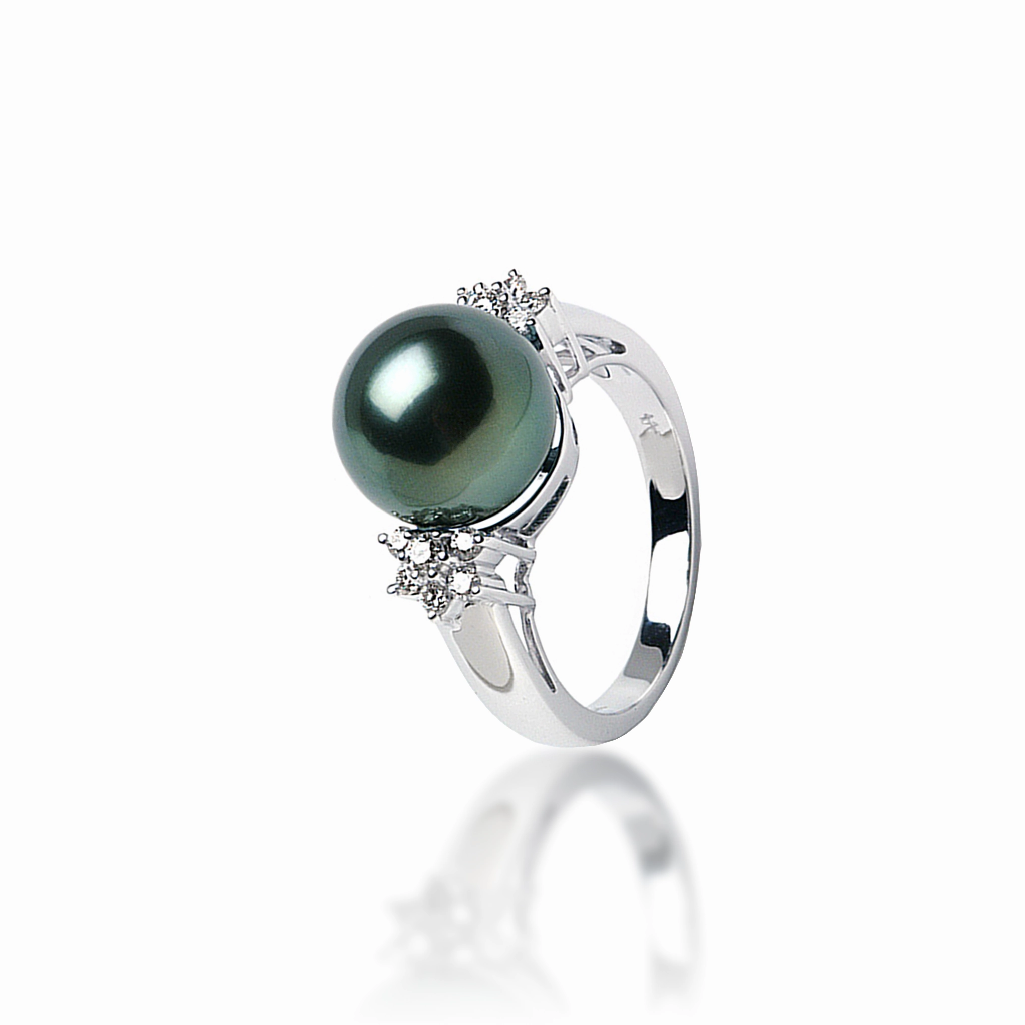Tahitian Black Pearl Ring in White Gold with Diamonds - 11-12mm Premium Quality