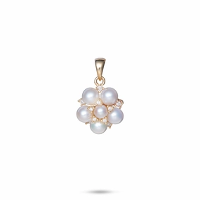 Charming Gifts Vibrant Colors Tiny Bubbles Freshwater White Pearl Pendant in Gold with Diamonds