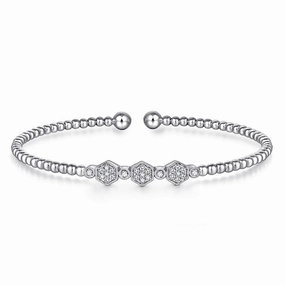 Vibrant Feel Smooth Texture 14K White Gold Bujukan Bead and Hexagon Cluster Diamond Bangle