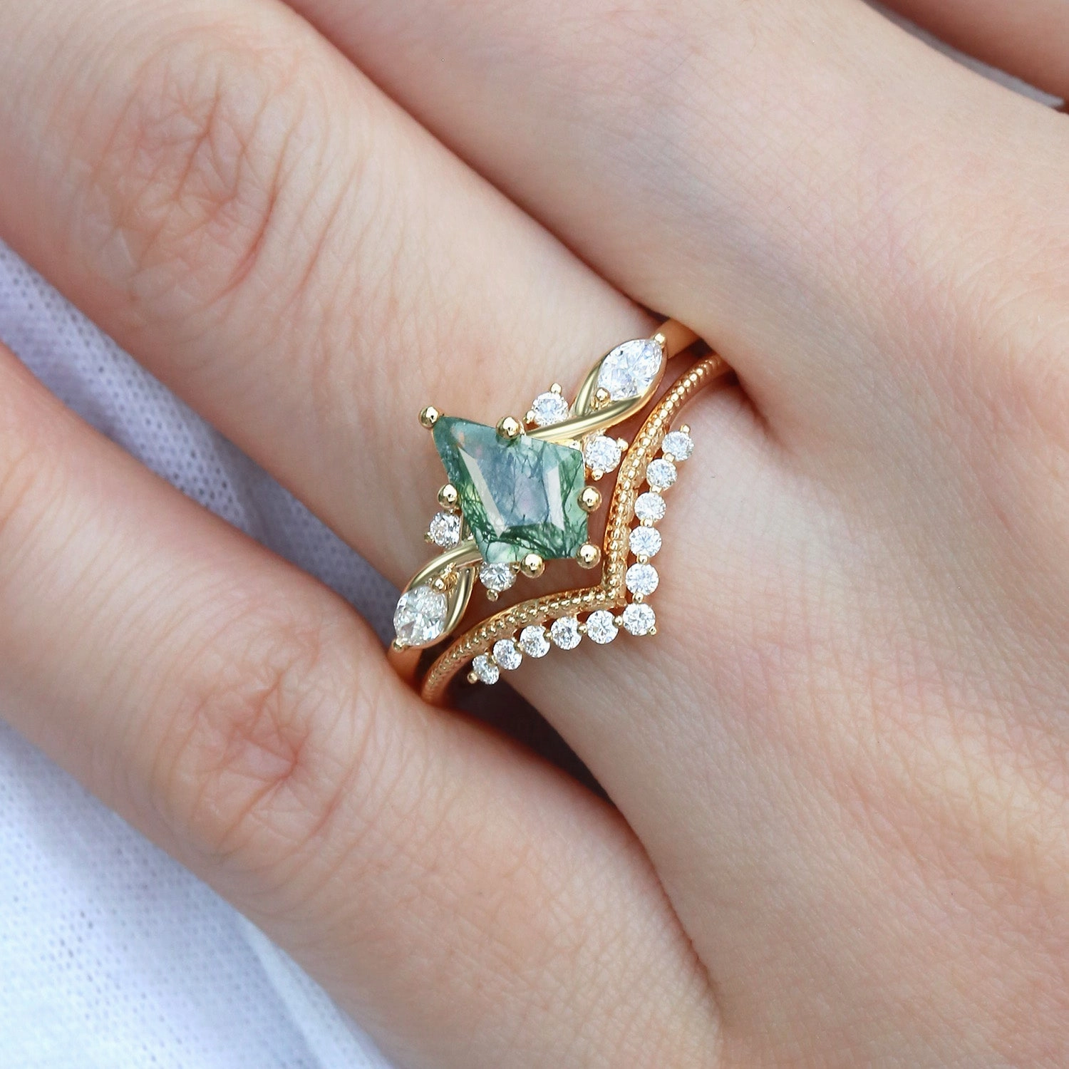 Romantic Layer Premium Touch Unique Kite Moss Agate Infinity Engagement Ring Sets 2pcs