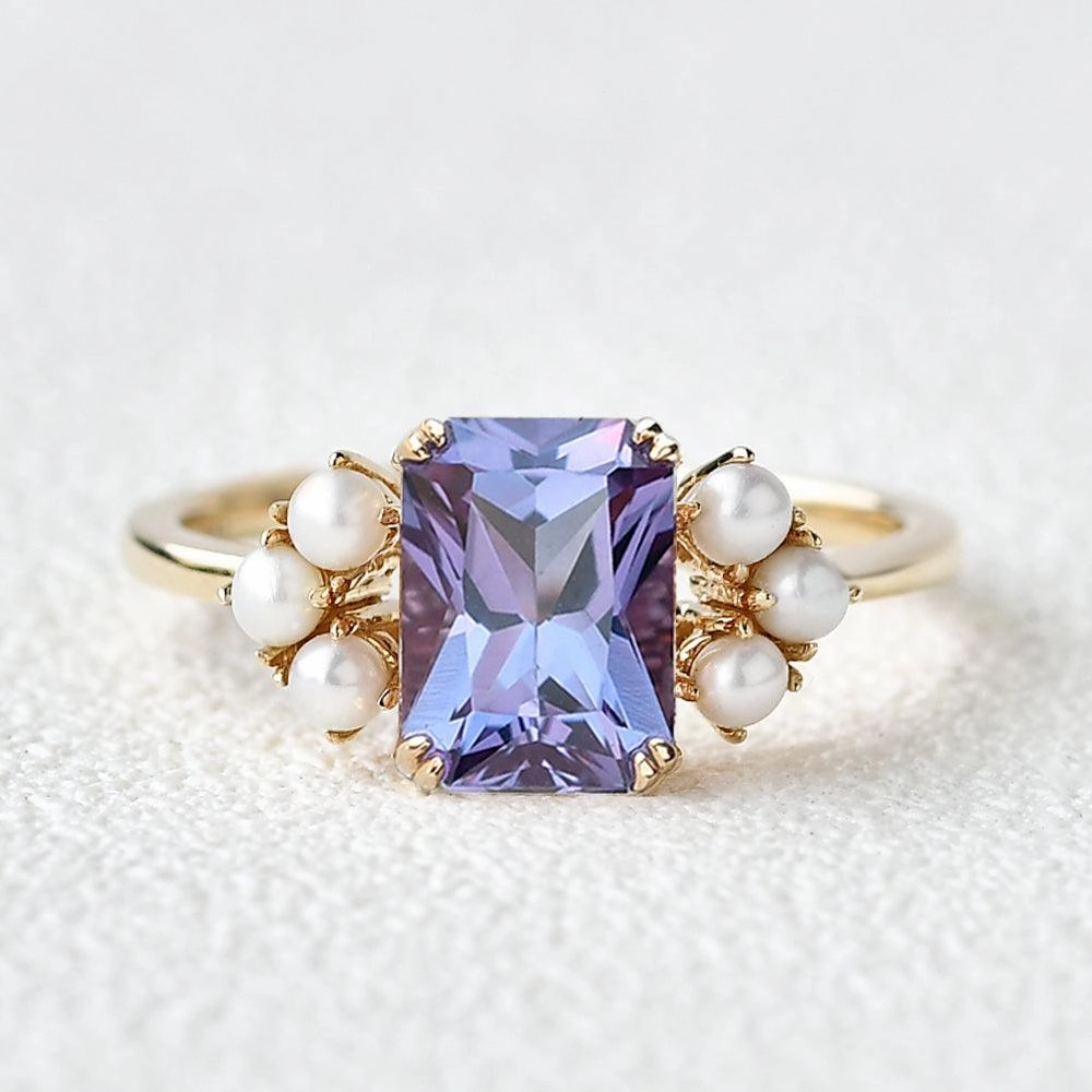 Durable Craft 2.0ct Radiant Cut Alexandrite Vintage Cluster Ring