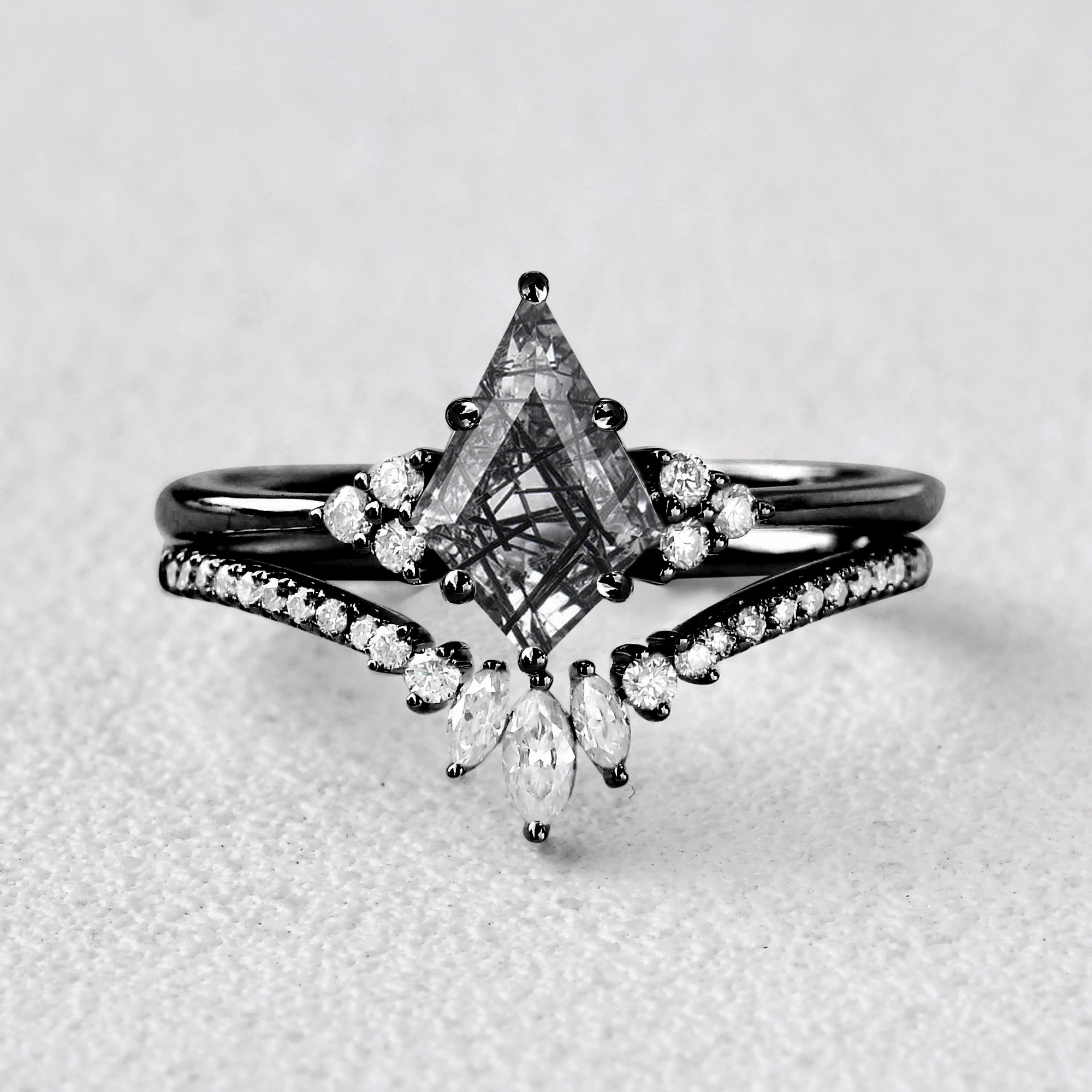 Distinct Highlight Timeless Set Black Gold Moss Agate Engagement Ring Set 2pcs - Lydia