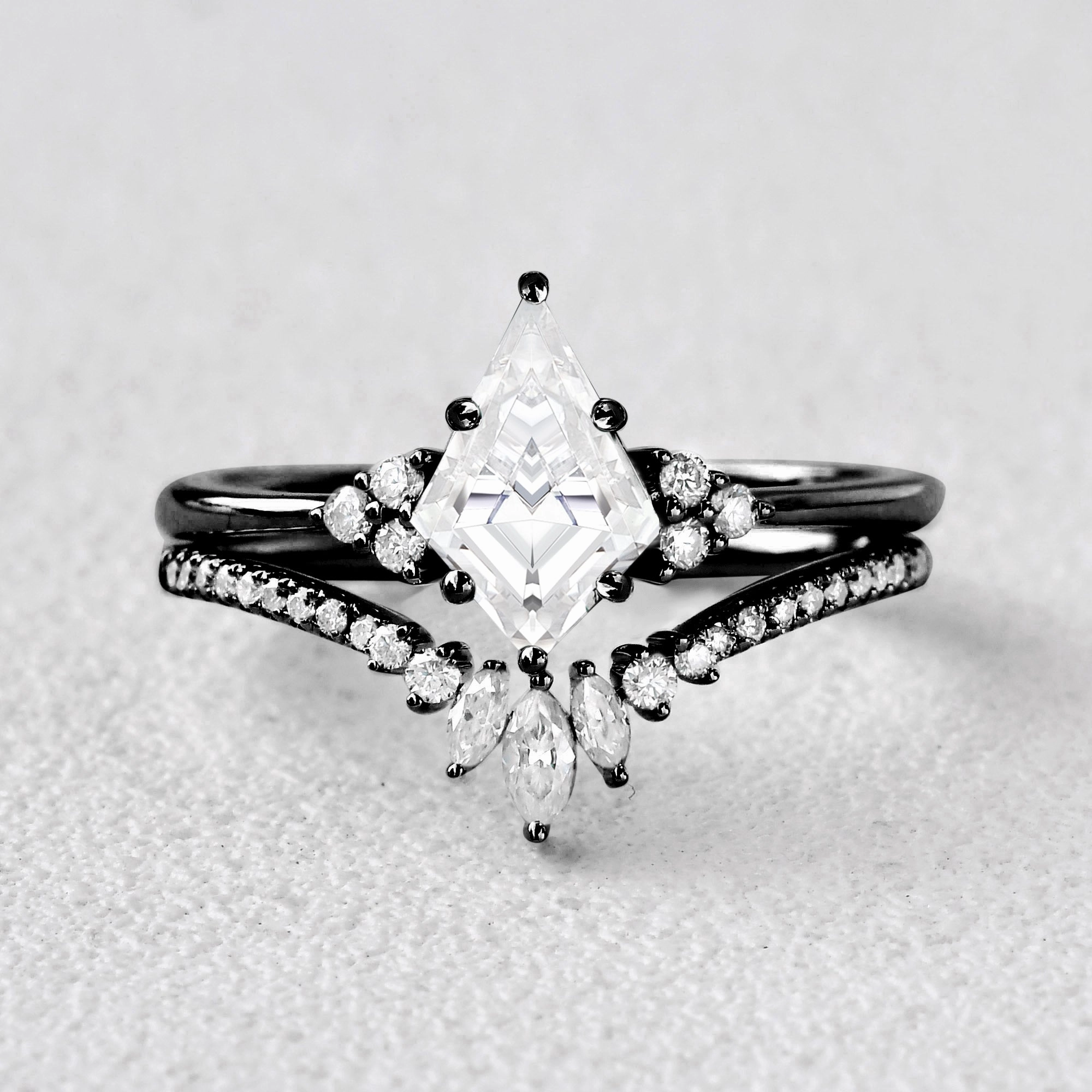 Black Gold Moss Agate Engagement Ring Set 2pcs - Lydia Polished Spark