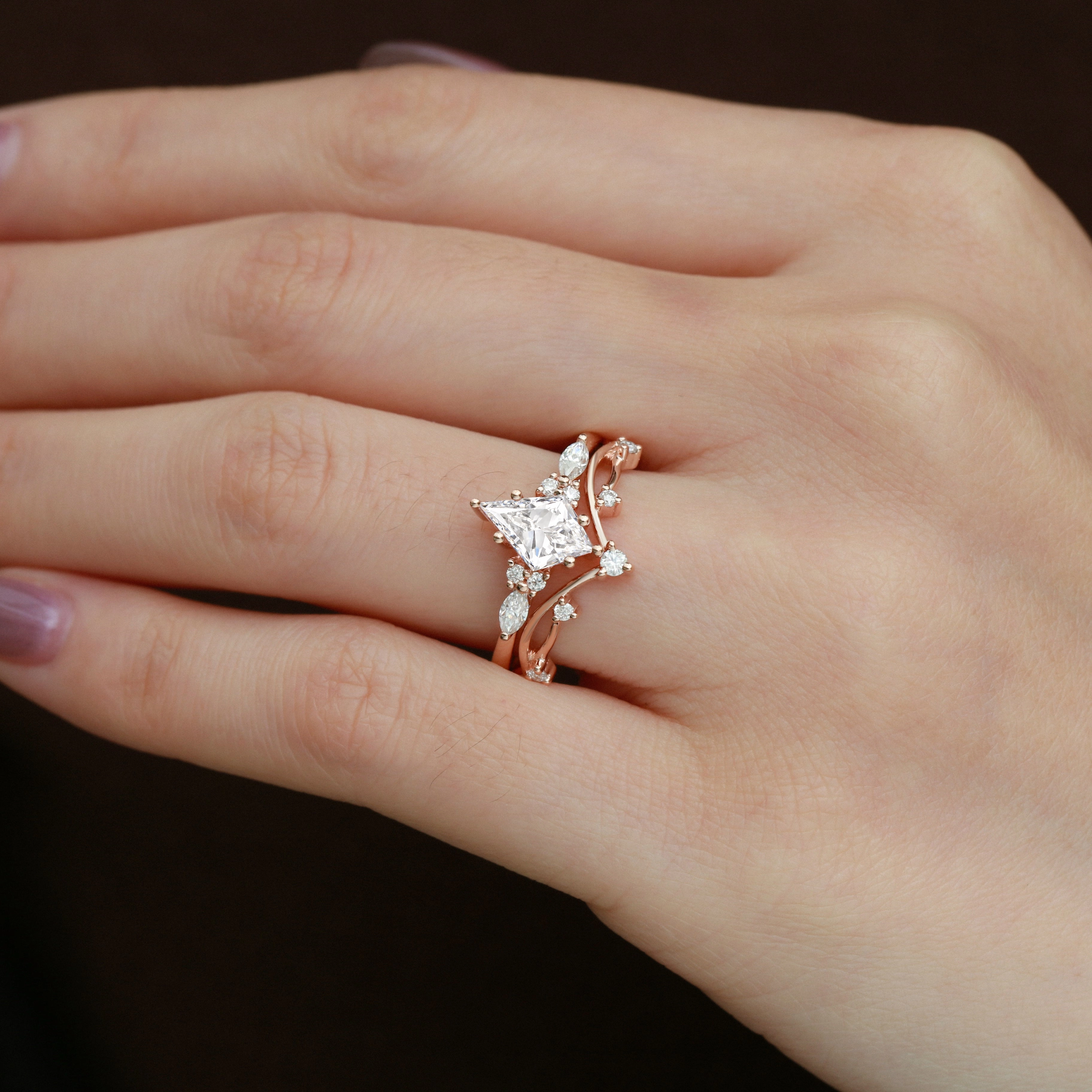 Simple Look 1.0ct Kite Lab Grown Diamond Cluster Engagement Ring Sets 2pcs