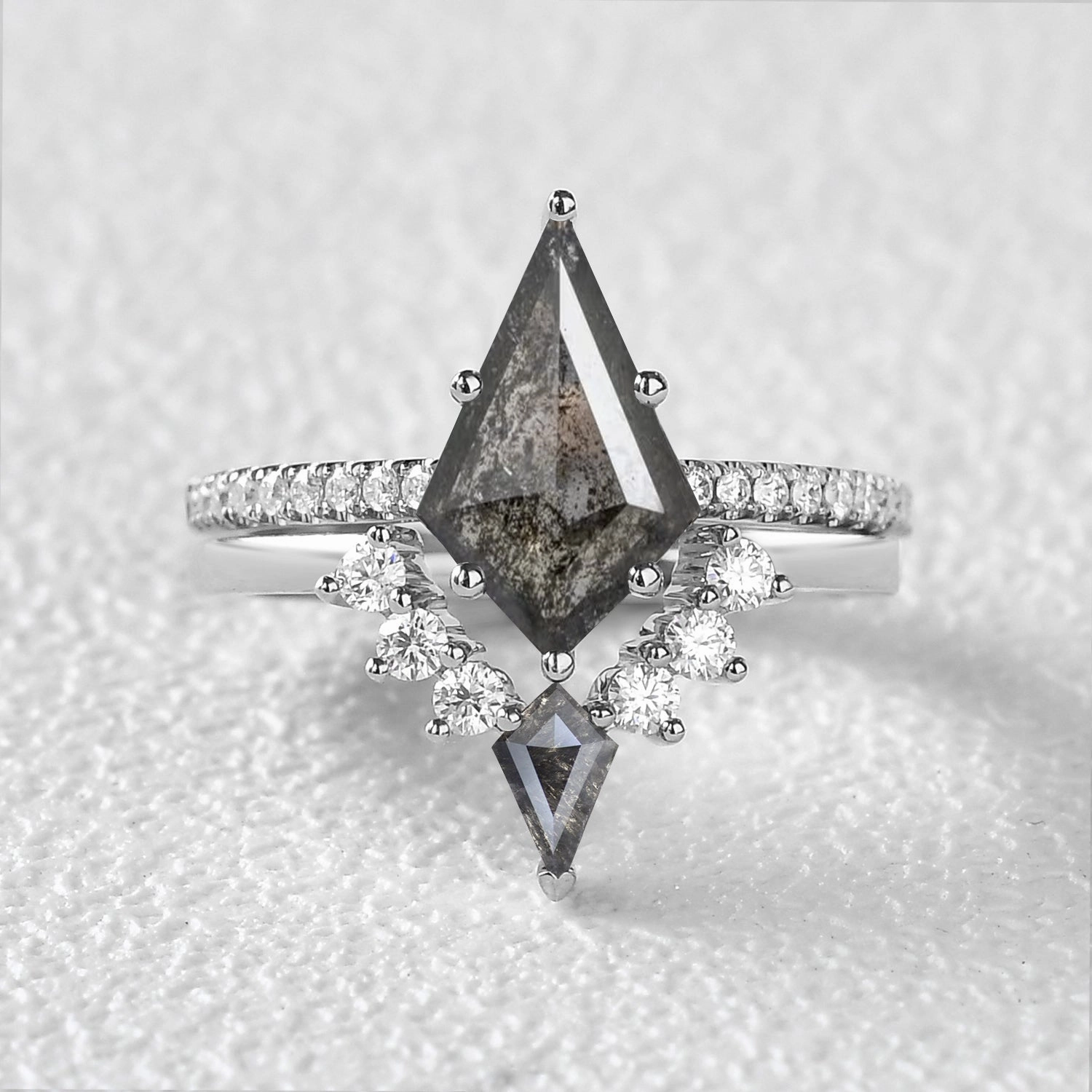 National Symbol Artisan Craft Felicegals Kite Cut Salt and Pepper Diamonds Cluster Engagement Ring Set 2pcs