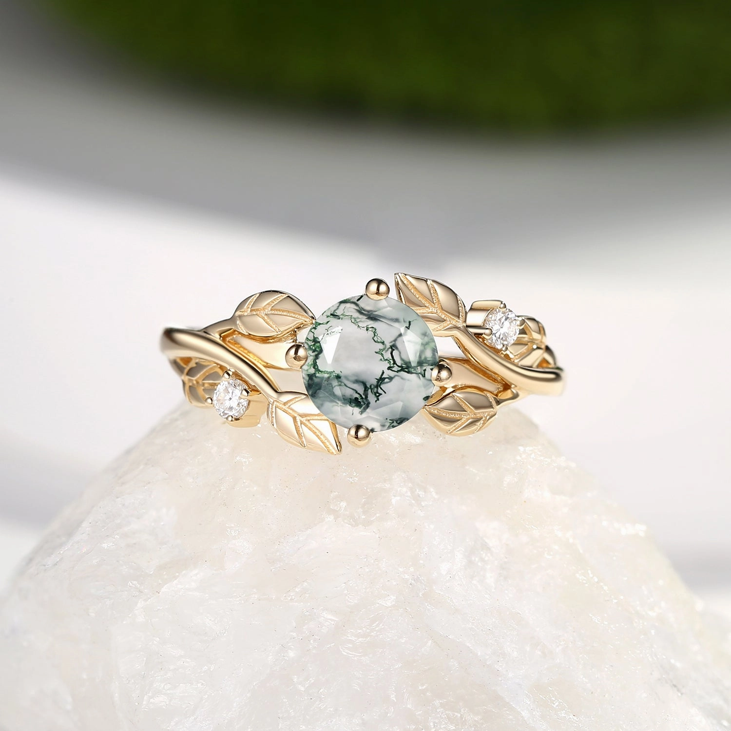 Round Shaped Leaf Moss Agate Engagement Ring - Gardenia Stylish Complement Shiny Detail