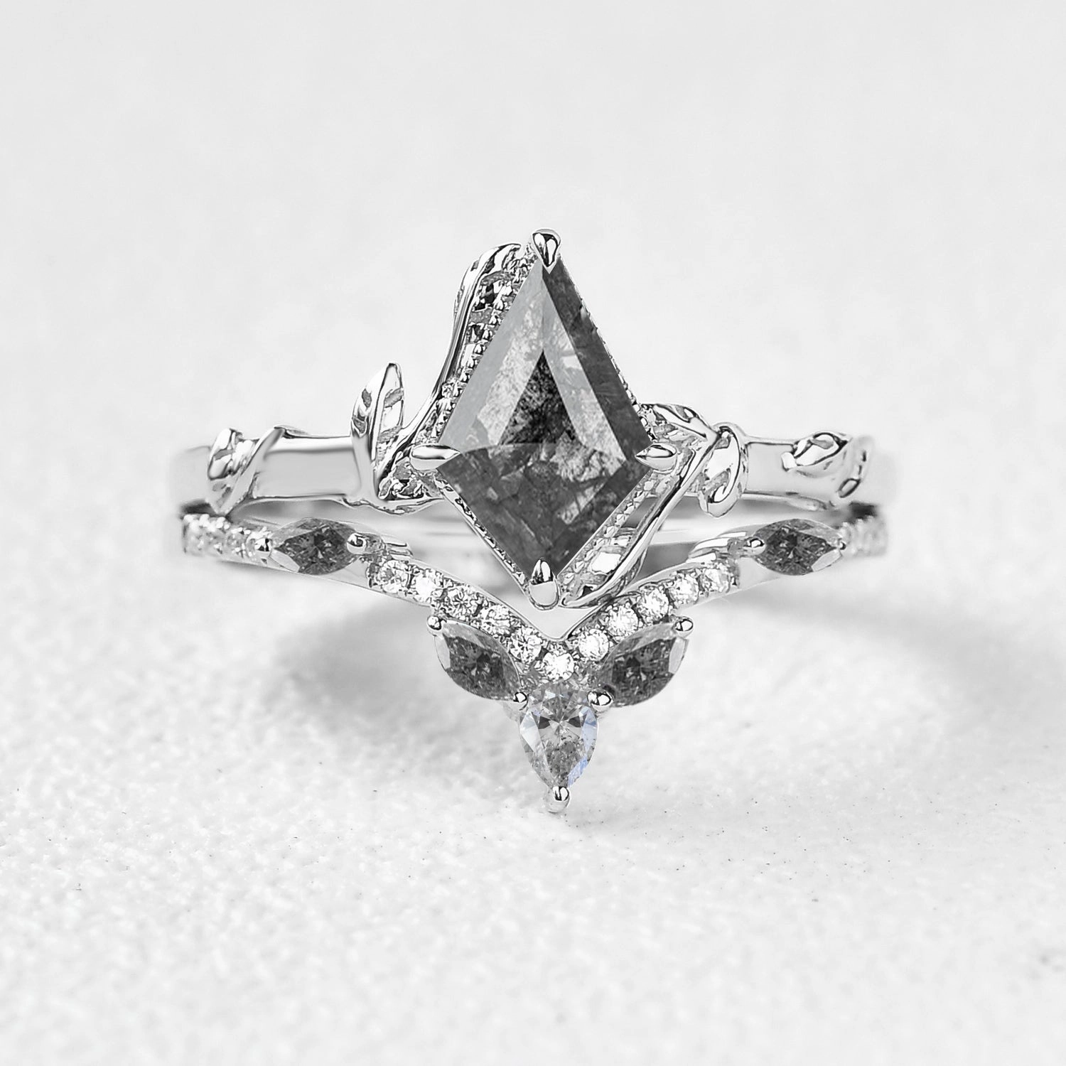 Fashion Must Leafy Kite Salt and Pepper Diamonds Engagement Ring Set 2pcs - Lark