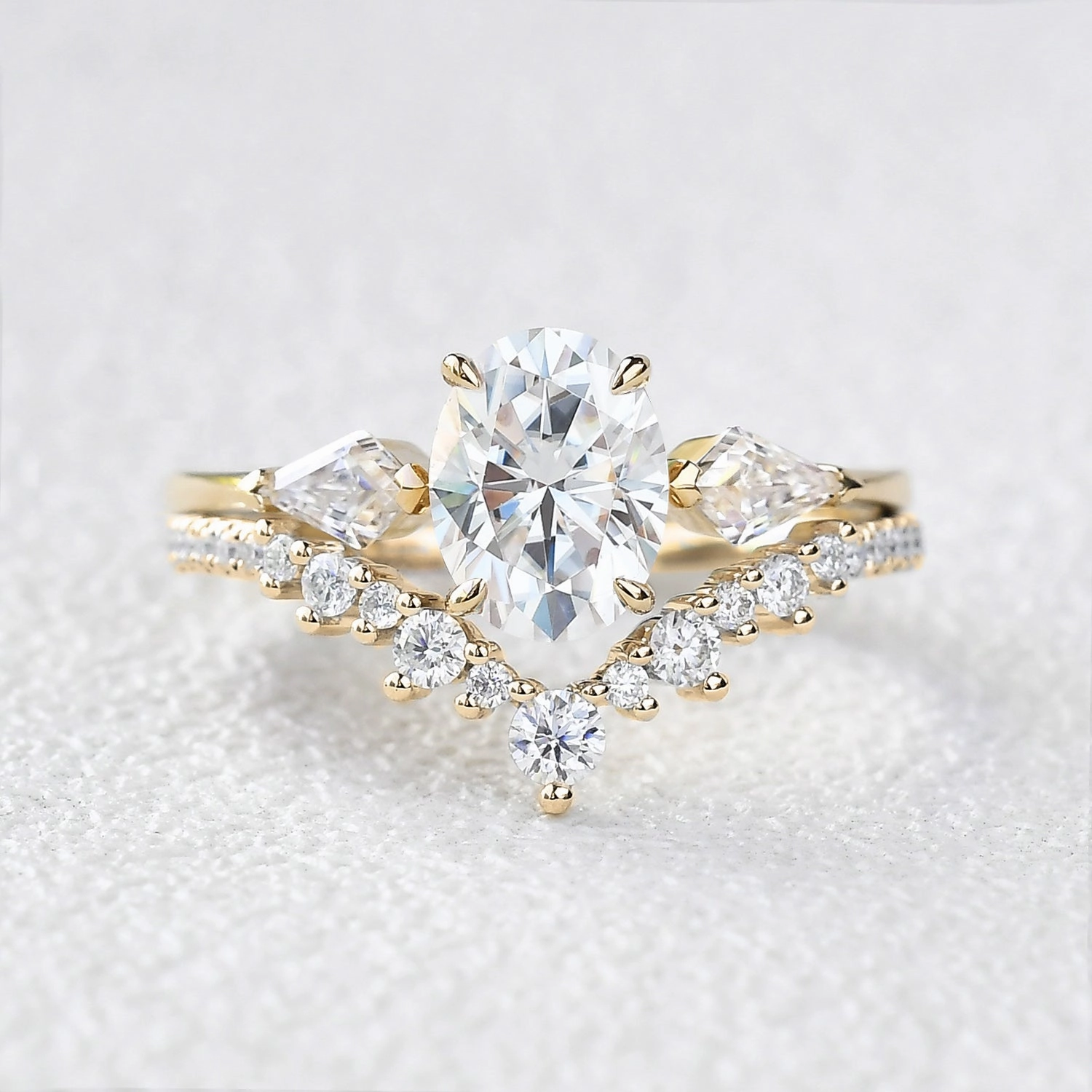 Shiny Accent 1.5ct Oval Moss Agate Three Stones Engagement Ring Set 2pcs