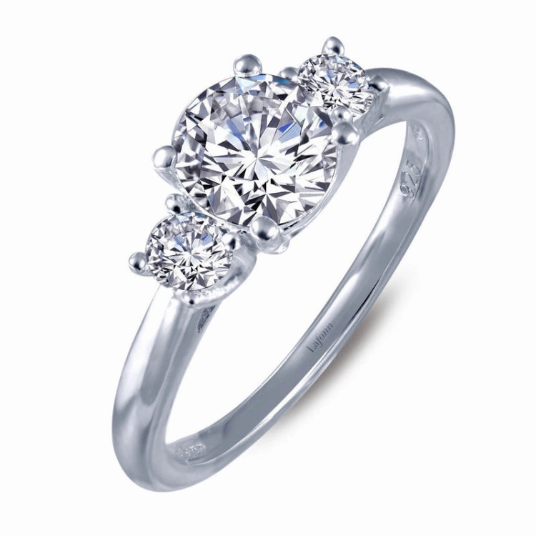 Glamorous Accessory Romantic Look Three-Stone Engagement Ring
